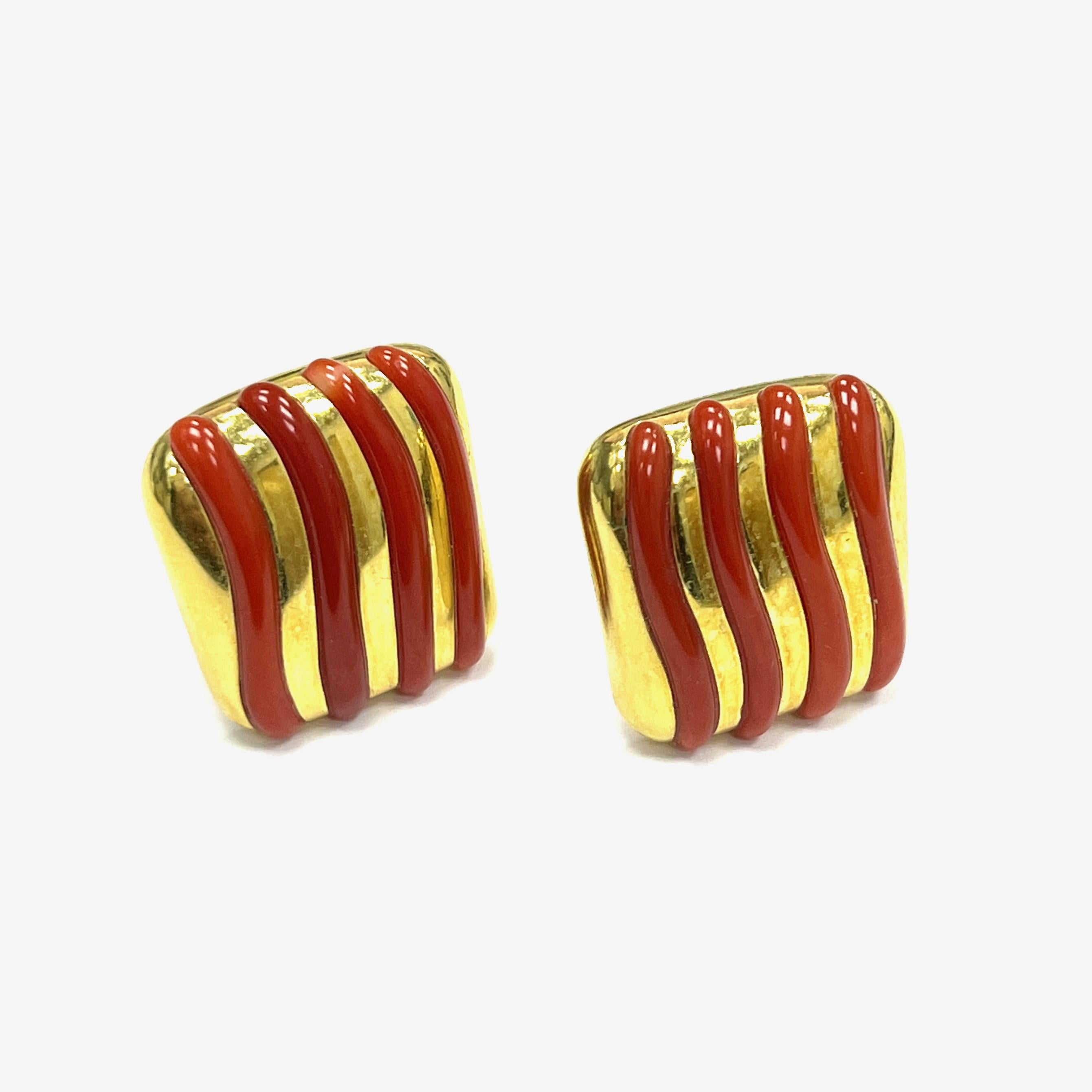 Contemporary Angela Cummings Agate Carnelian Yellow Gold Ear Clips, 1989 For Sale