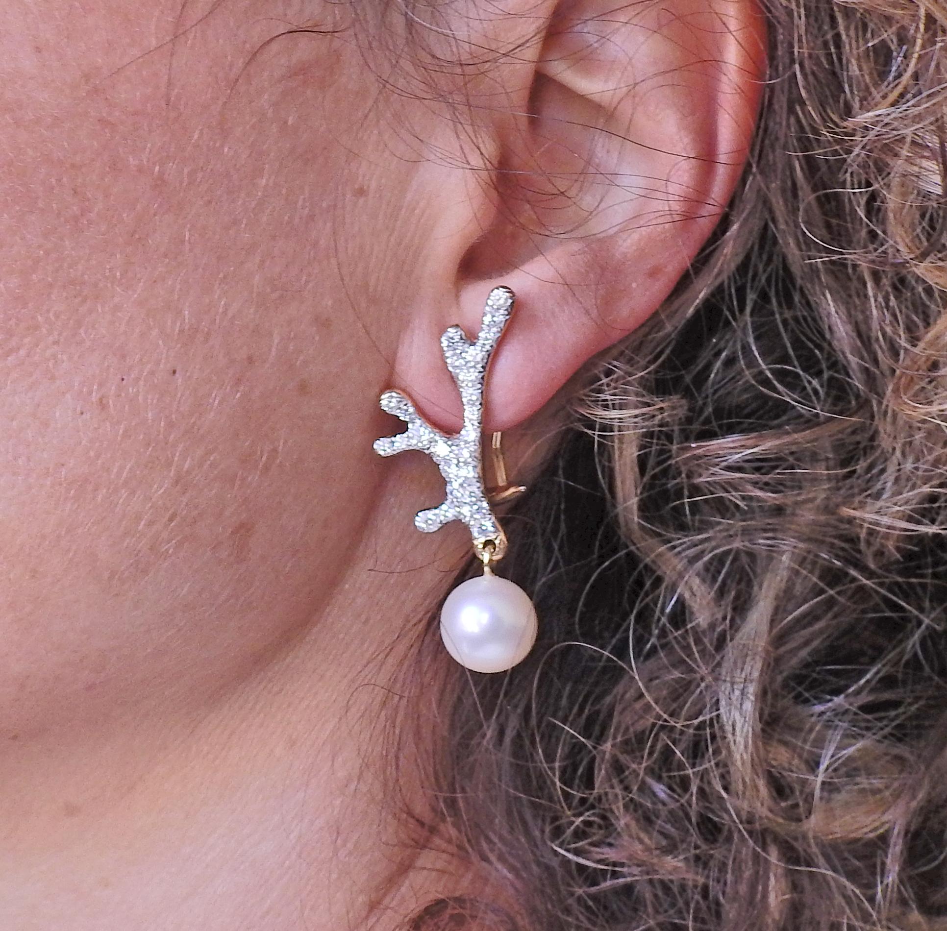 Round Cut Angela Cummings Assael South Sea Pearl Diamond Gold Earrings