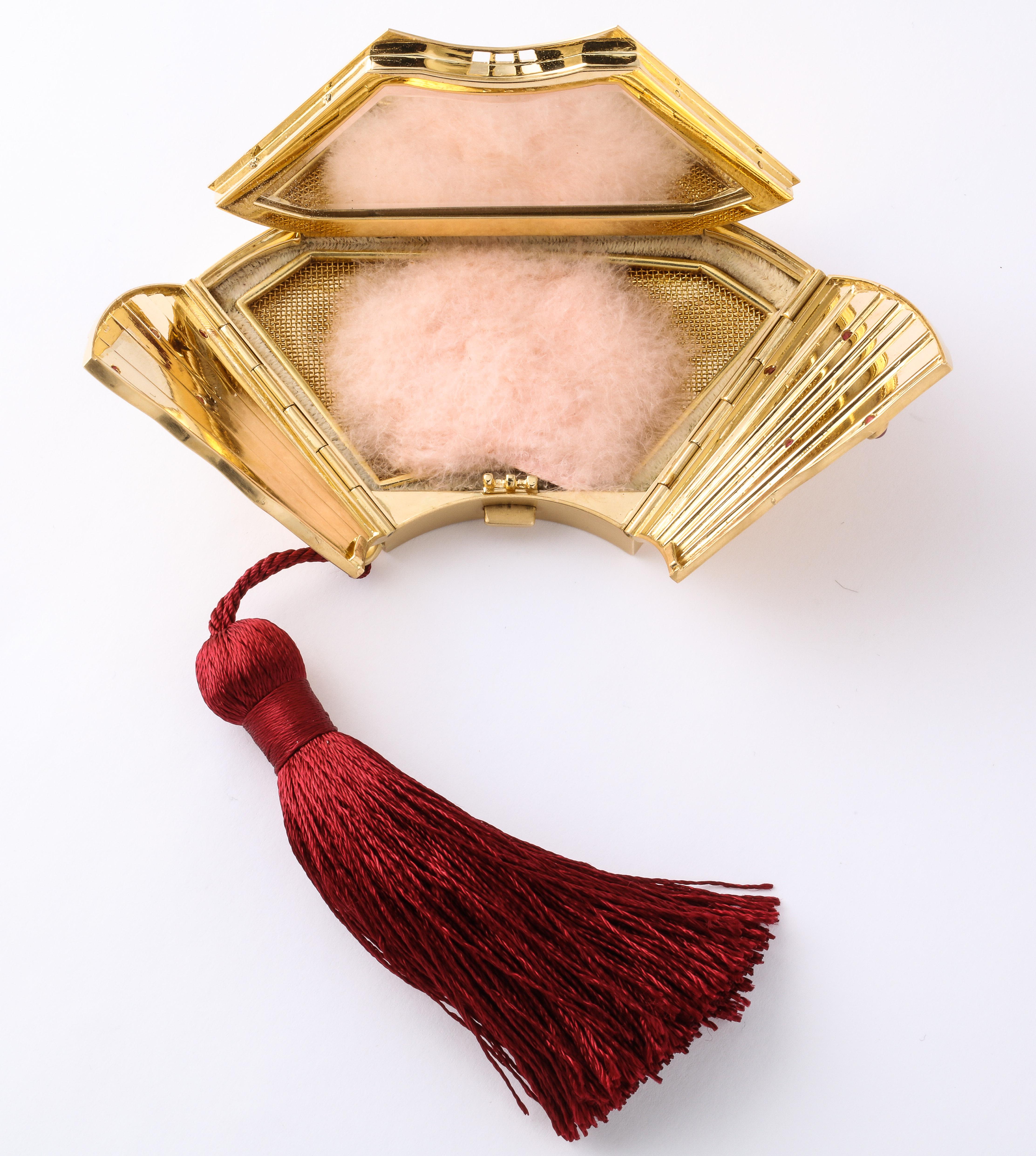 Angela Cummings Cabochon Ruby Yellow Gold Fan Shaped Compact with Red Tassel In Good Condition In New York, NY