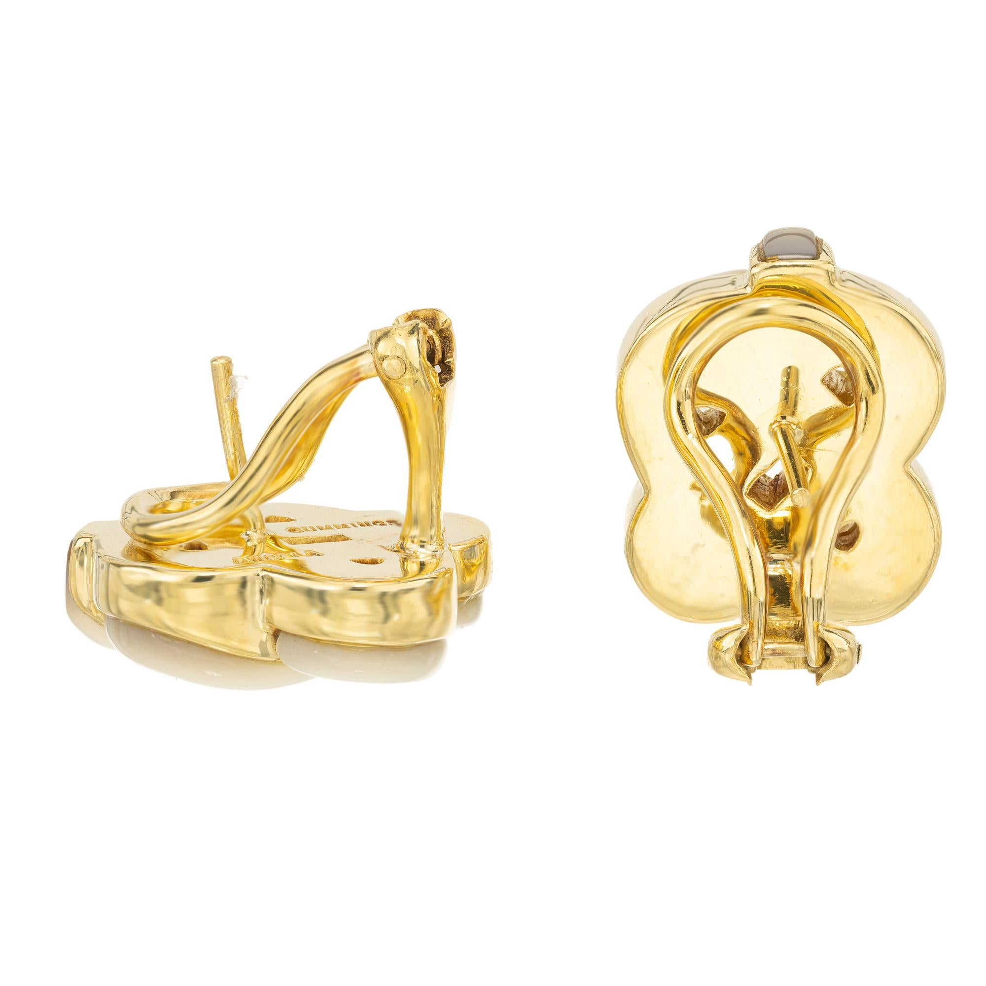 Angela Cummings Carved Mother of Pearl Gold Celtic Clip Post Knot Earrings For Sale 2