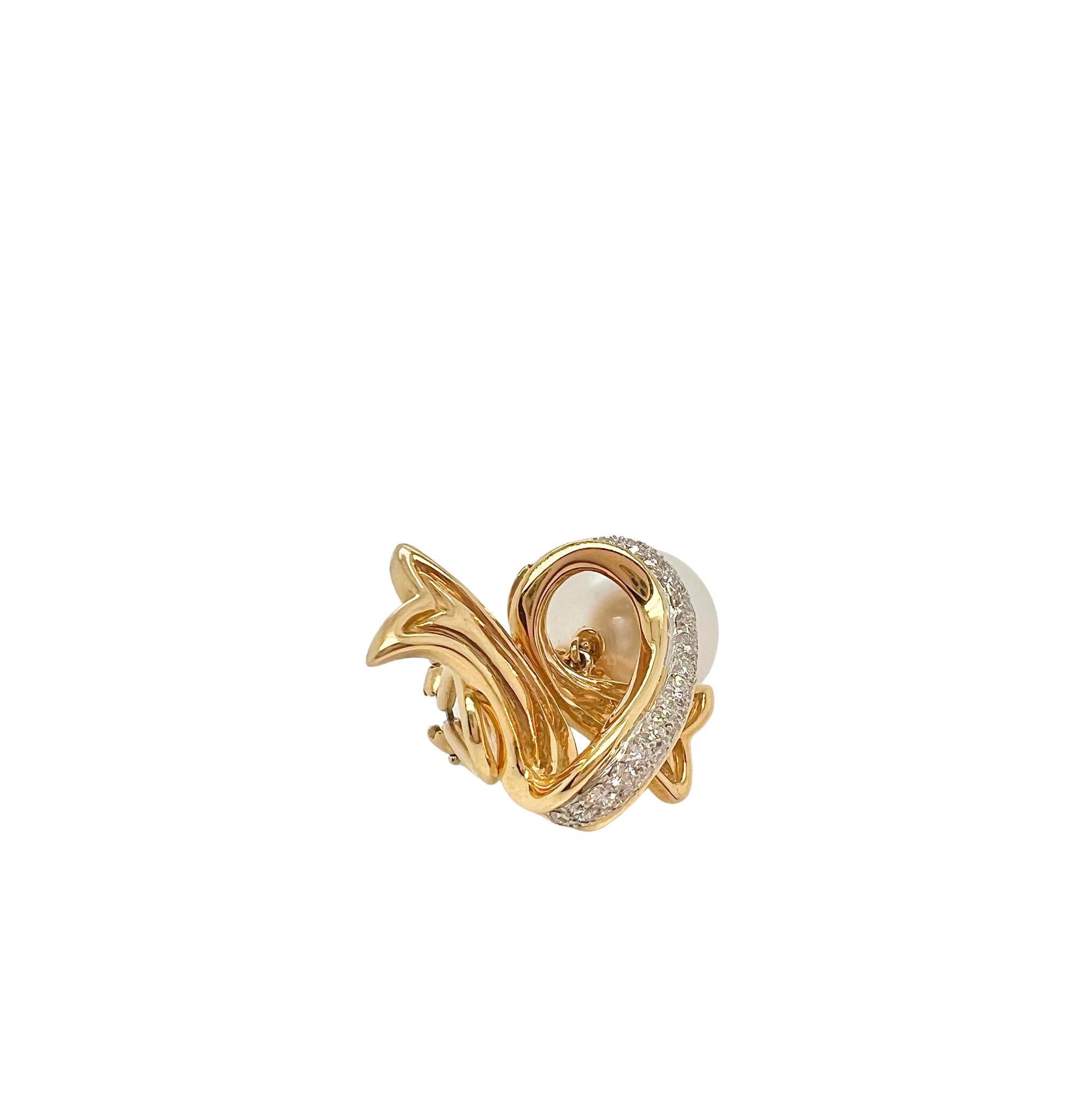 Angela Cummings Cultured Pearl, Diamond and Gold Clip-on Earrings In Excellent Condition For Sale In New York, NY