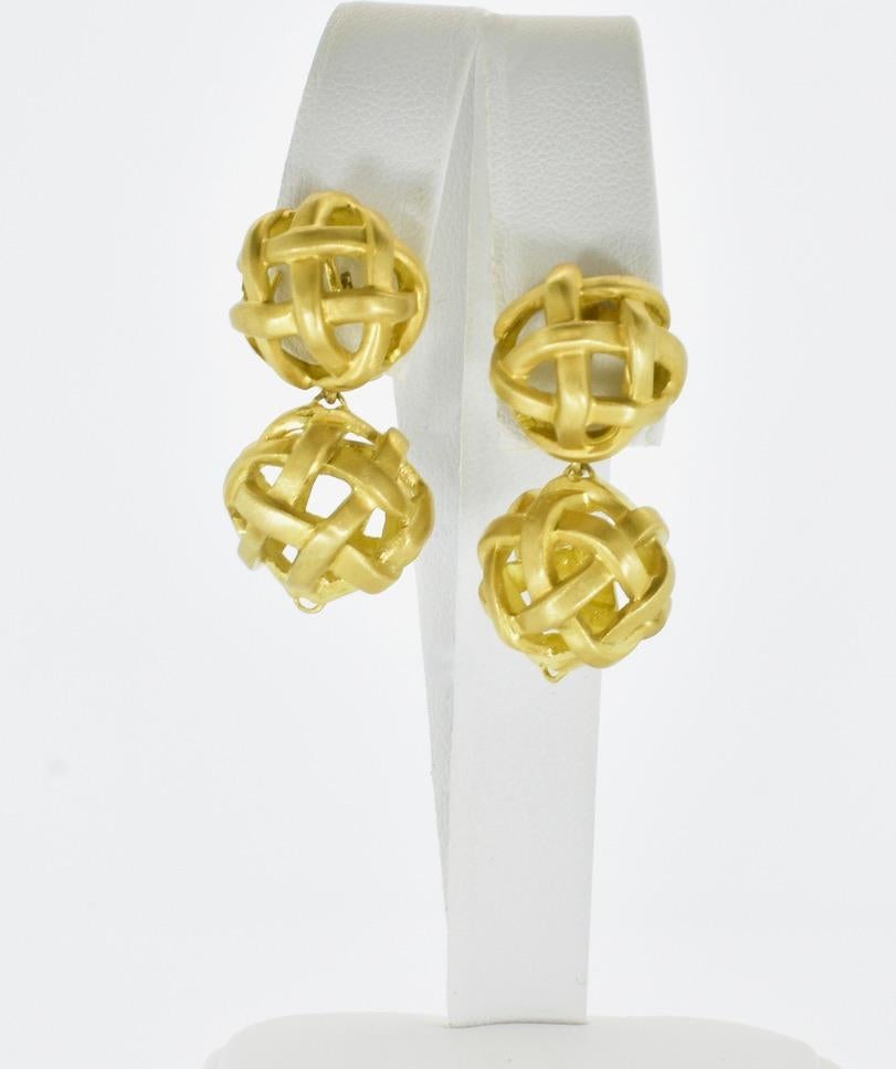 da uomo o donna Orecchini Angela Cummings in 18 carati a forma di sfera, con fondo staccabile 1985 in vendita