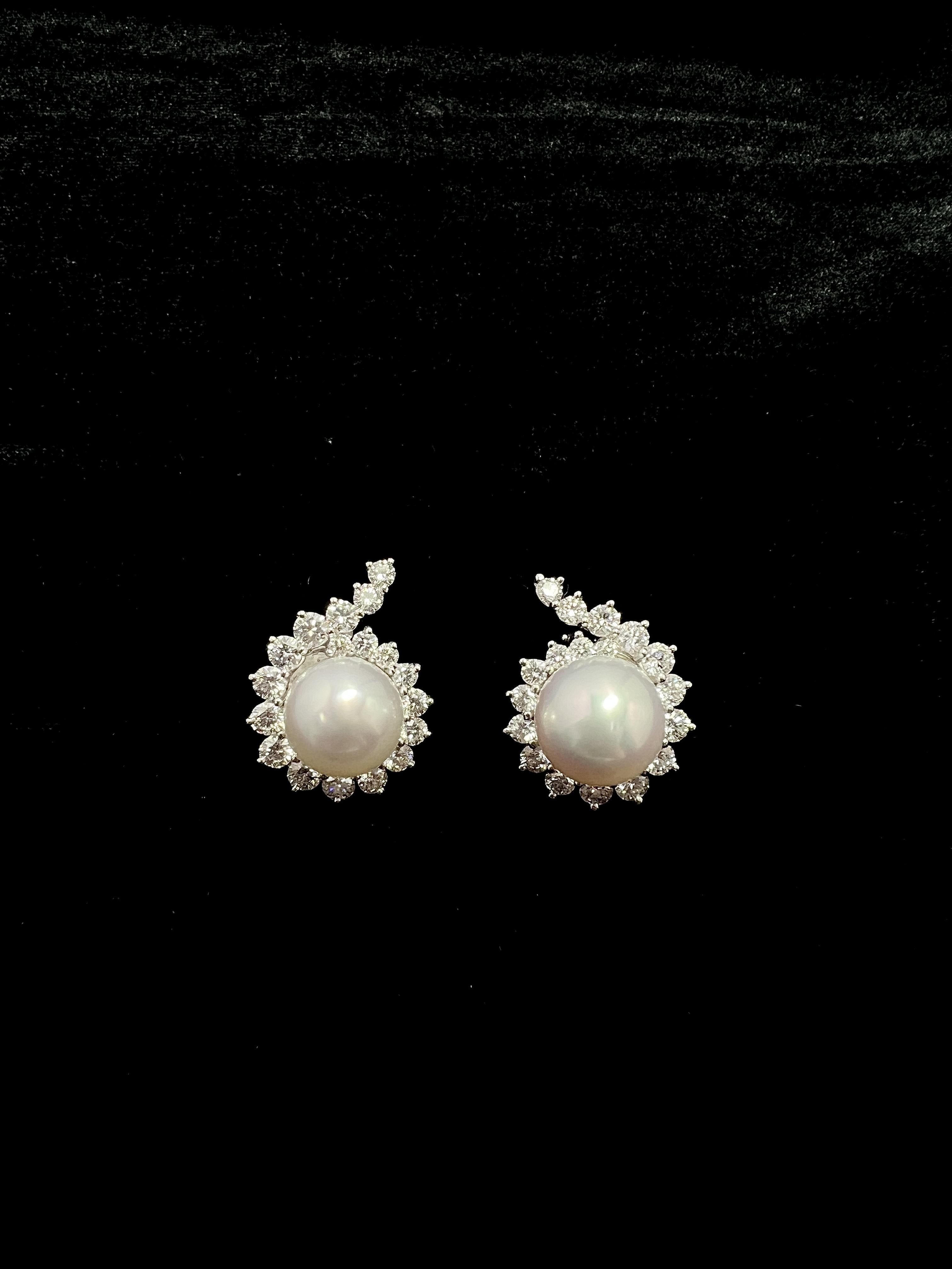 Angela Cummings Para Assael Pendientes de Platino, Perlas Cultivadas y Diamantes en venta 2
