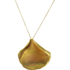Angela Cummings for Tiffany & Co. 18 Karat Gold Rose Petal Pendant Necklace