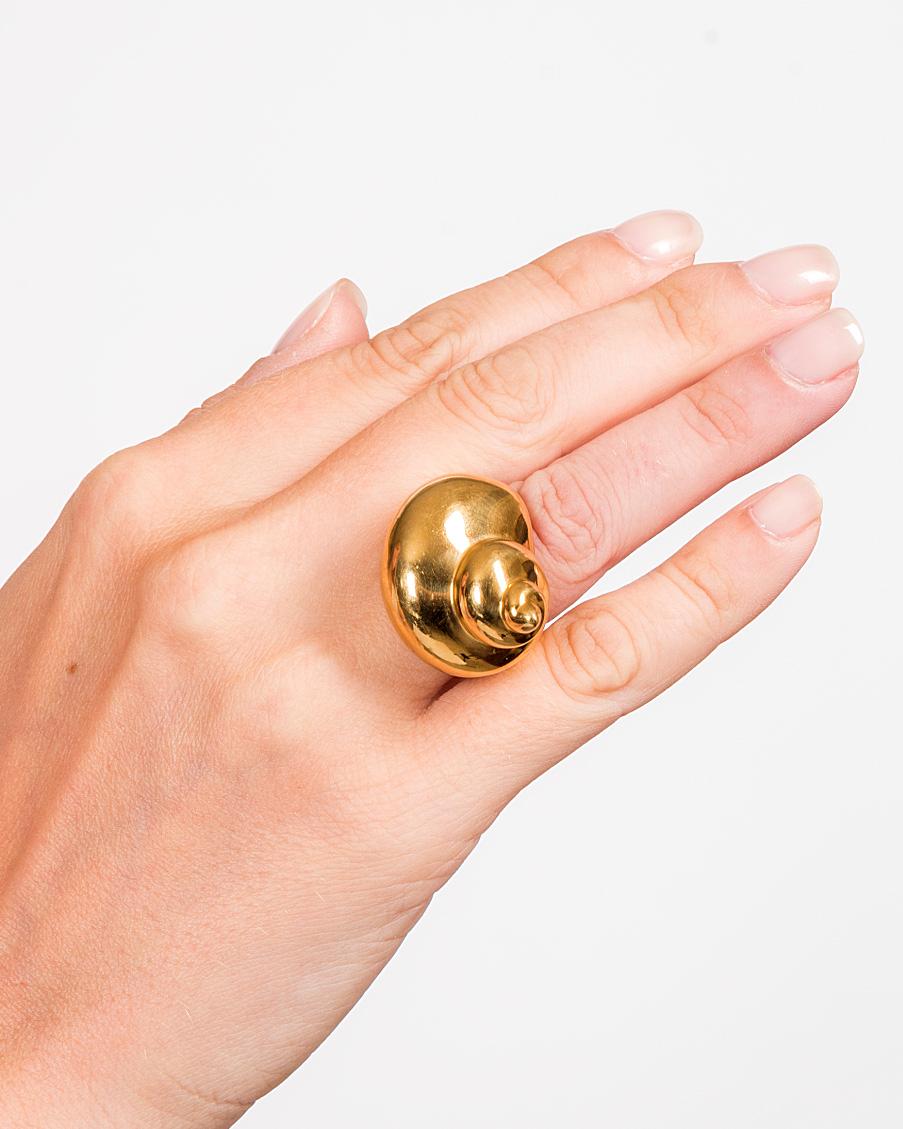 Women's Angela Cummings for Tiffany & Co. Gold Shell Ring For Sale