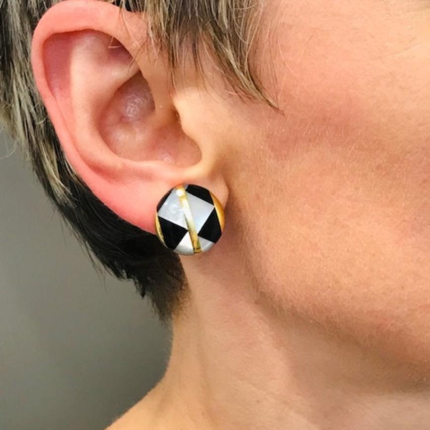 Angela Cummings pour Tiffany & Co. MOP Boucles d'oreilles à pince en or et onyx en vente 4