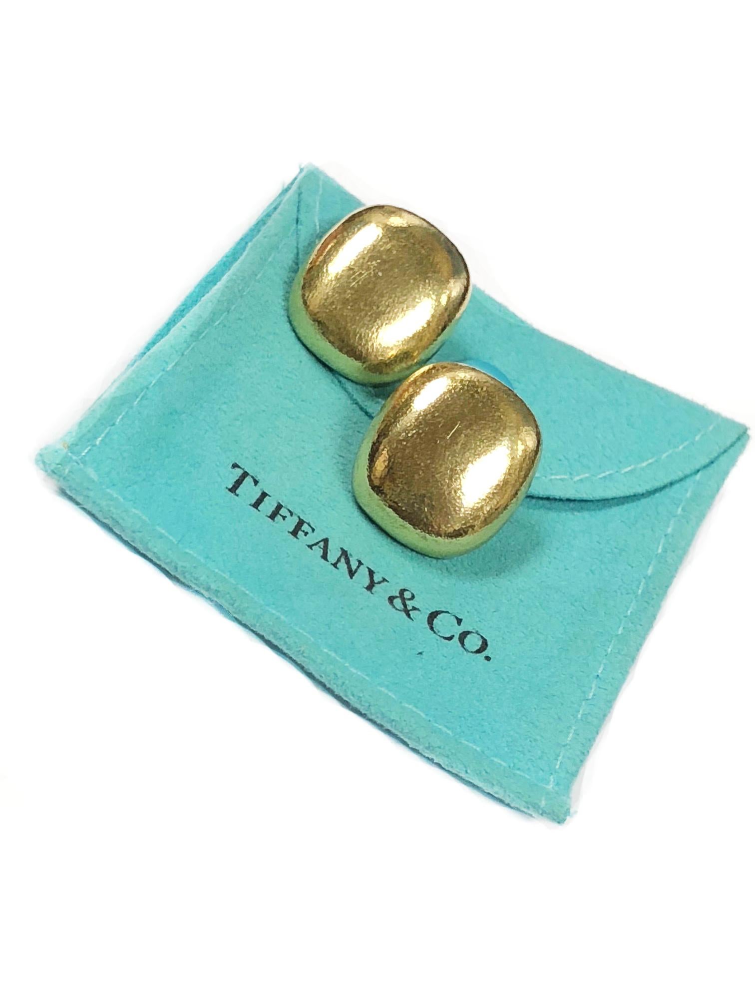 Women's Angela Cummings for Tiffany & Co. Yellow Gold Hammered Earrings For Sale