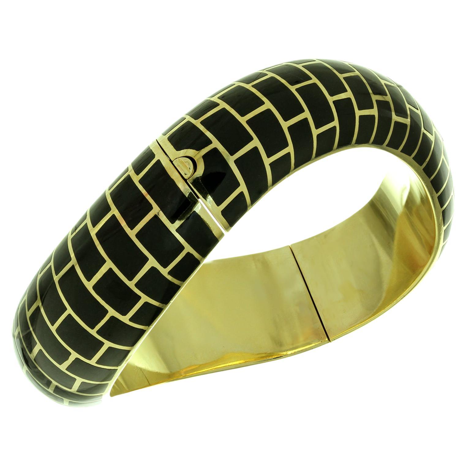 Tiffany & Co Angela Cummings Inlaid Black Jade Yellow Gold Wave Bangle Bracelet For Sale