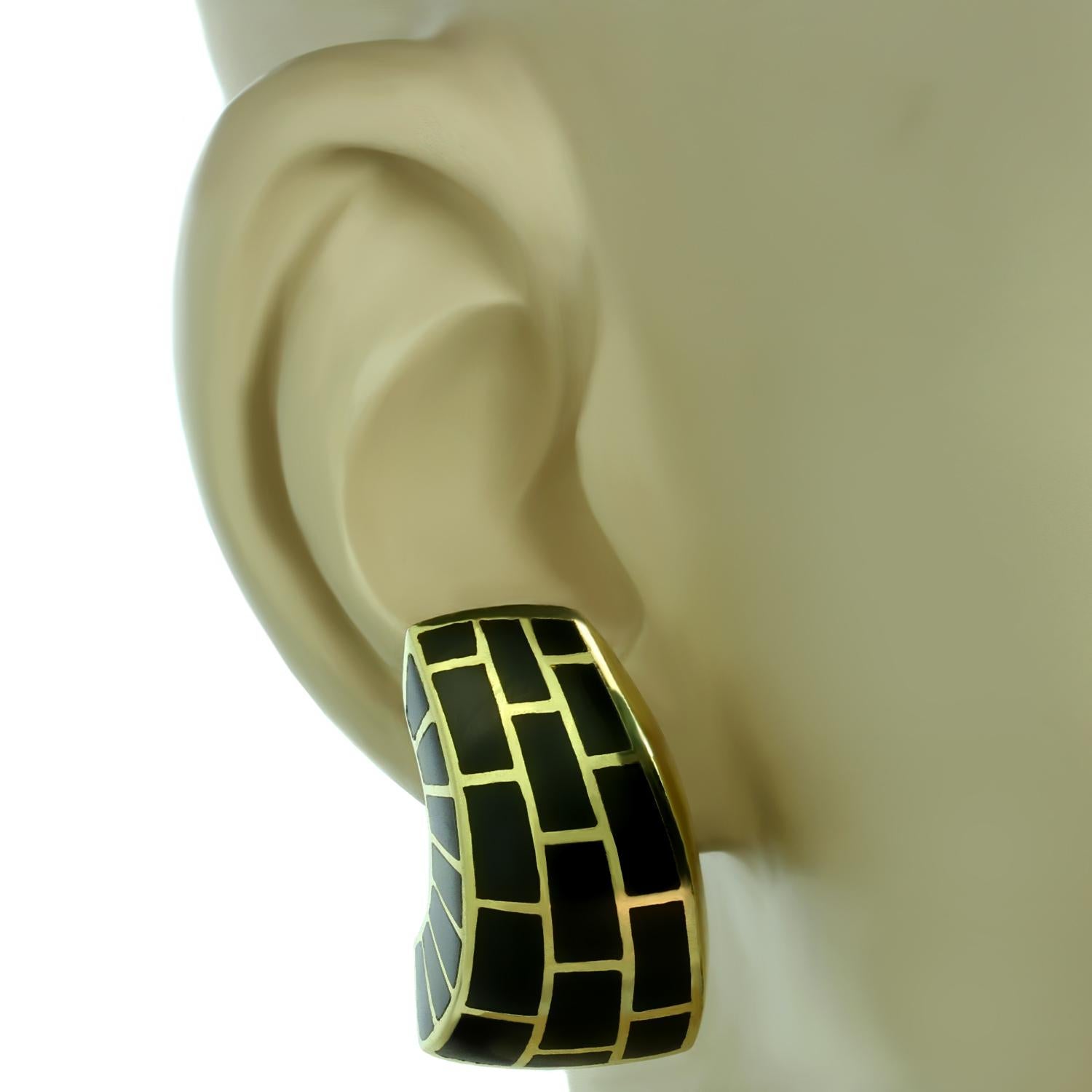Angela Cummings Inlaid Black Jade Yellow Gold Wave Earrings In Good Condition For Sale In New York, NY