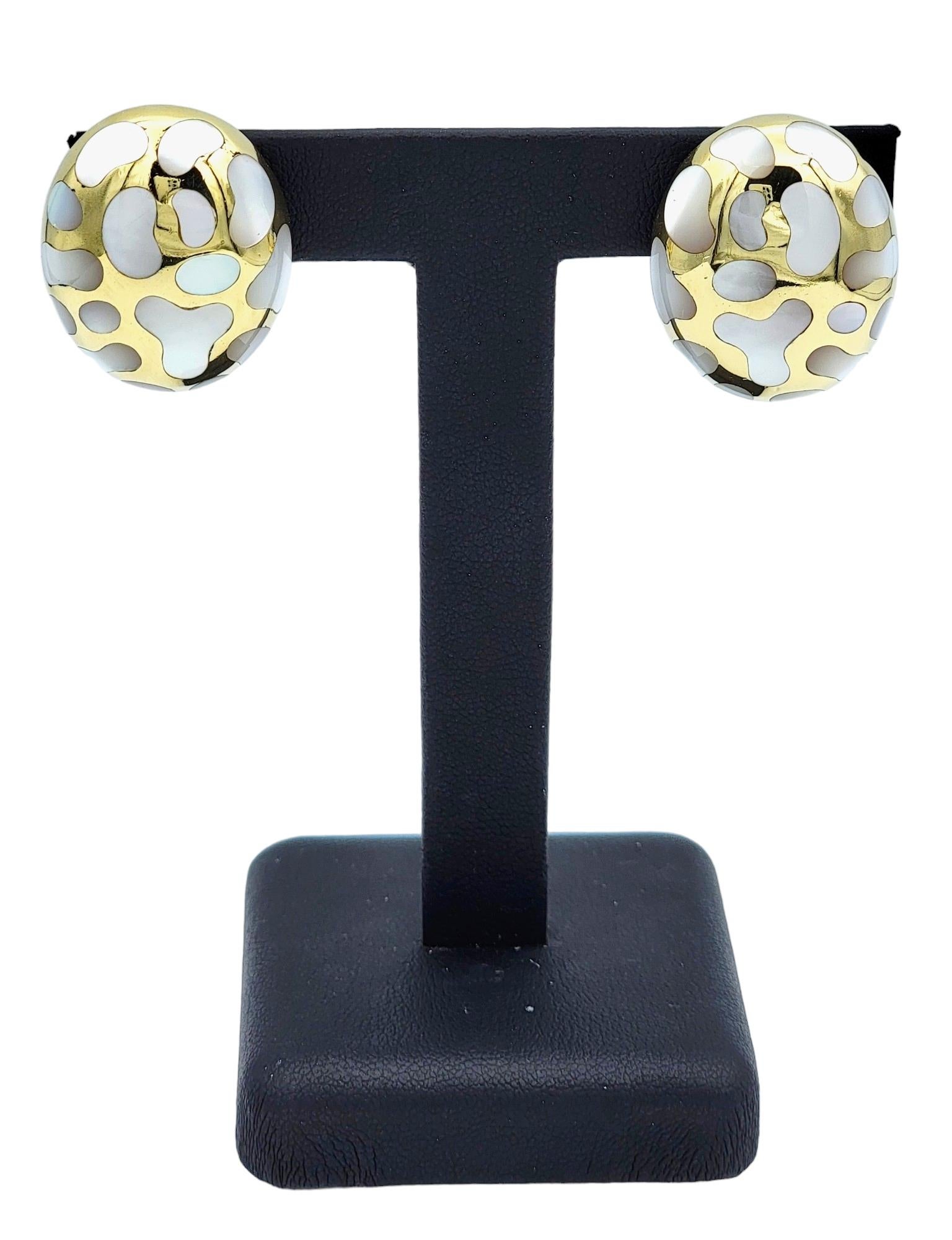 Angela Cummings Inlay Mother of Pearl Clip-on Dome Earrings in 18 Karat Gold For Sale 1