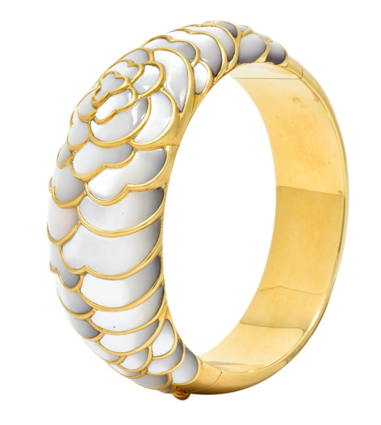 White Mother Of Pearl Van Cleef Bangle In Yellow Tone (Size - 7) - 7929865