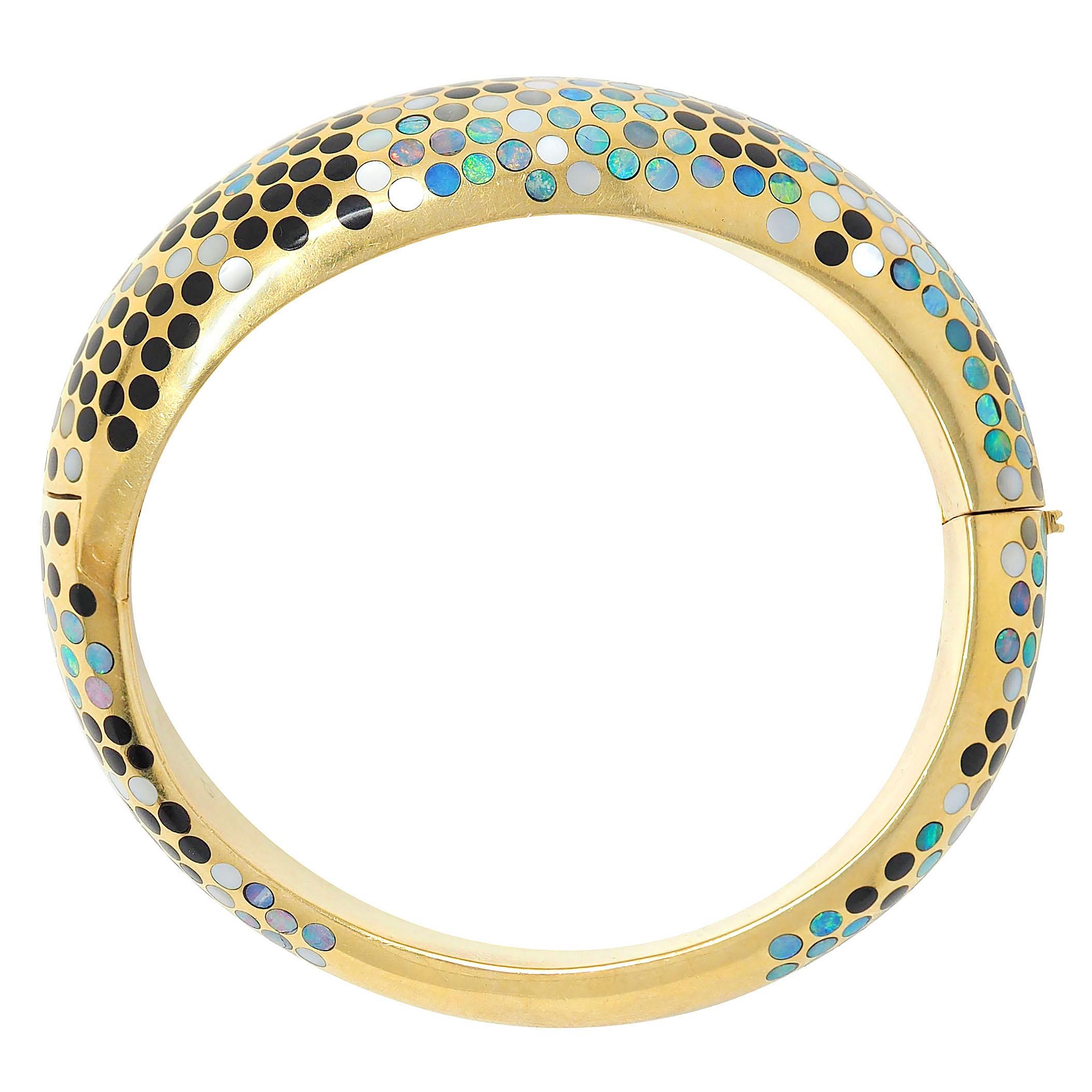 Angela Cummings Opal Onyx Mother-Of-Pearl Inlay 18K Gold Vintage Bangle Bracelet Moderno en venta