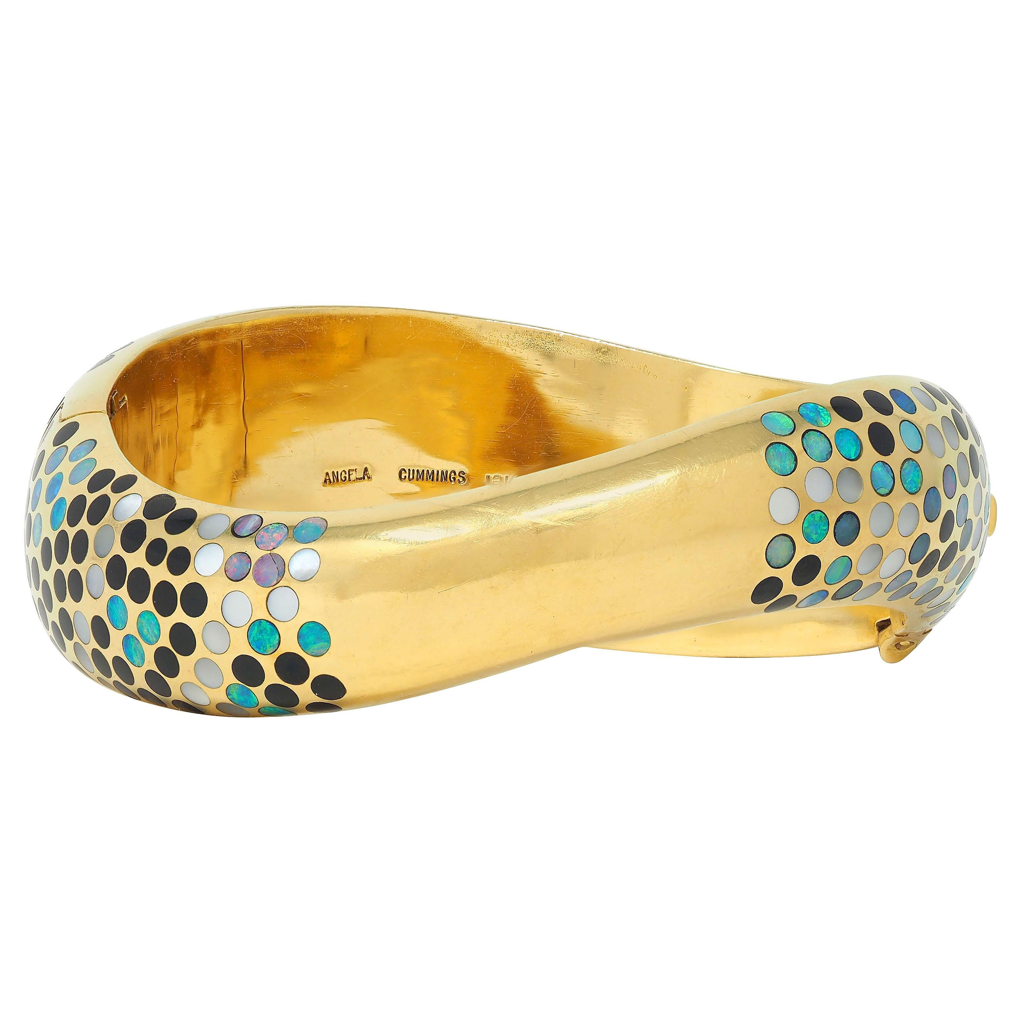 Angela Cummings Opal Onyx Mother-Of-Pearl Inlay 18K Gold Vintage Bangle Bracelet en Excelente estado para la venta en Philadelphia, PA
