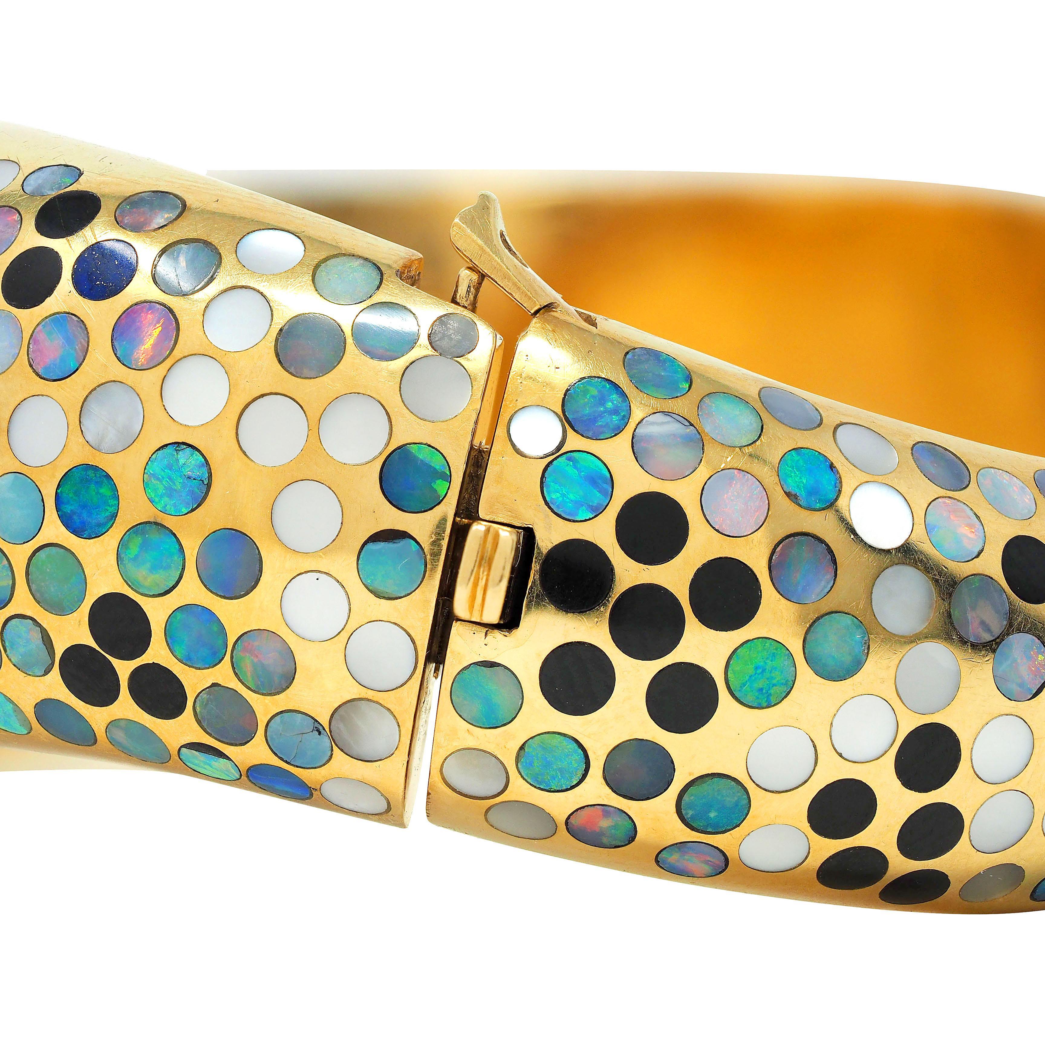 Angela Cummings Opal Onyx Mother-Of-Pearl Inlay 18K Gold Vintage Bangle Bracelet en venta 2