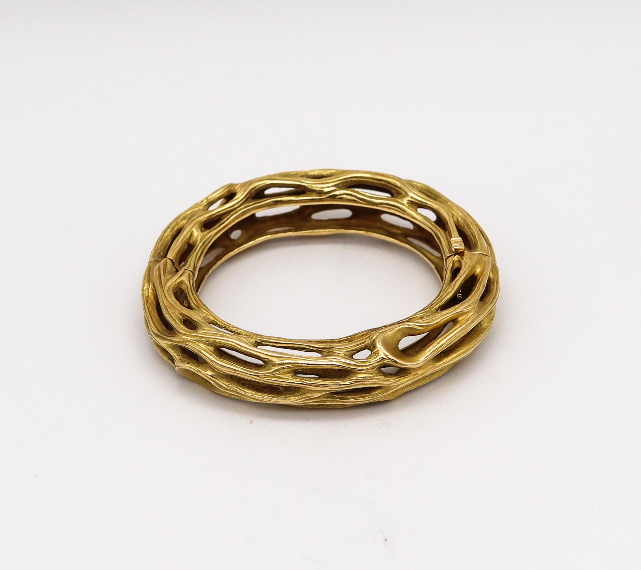 Angela Cummings Studio 1983 Very Rare Organic Bracelet in Solid 18kt Yellow Gold In Excellent Condition In Miami, FL