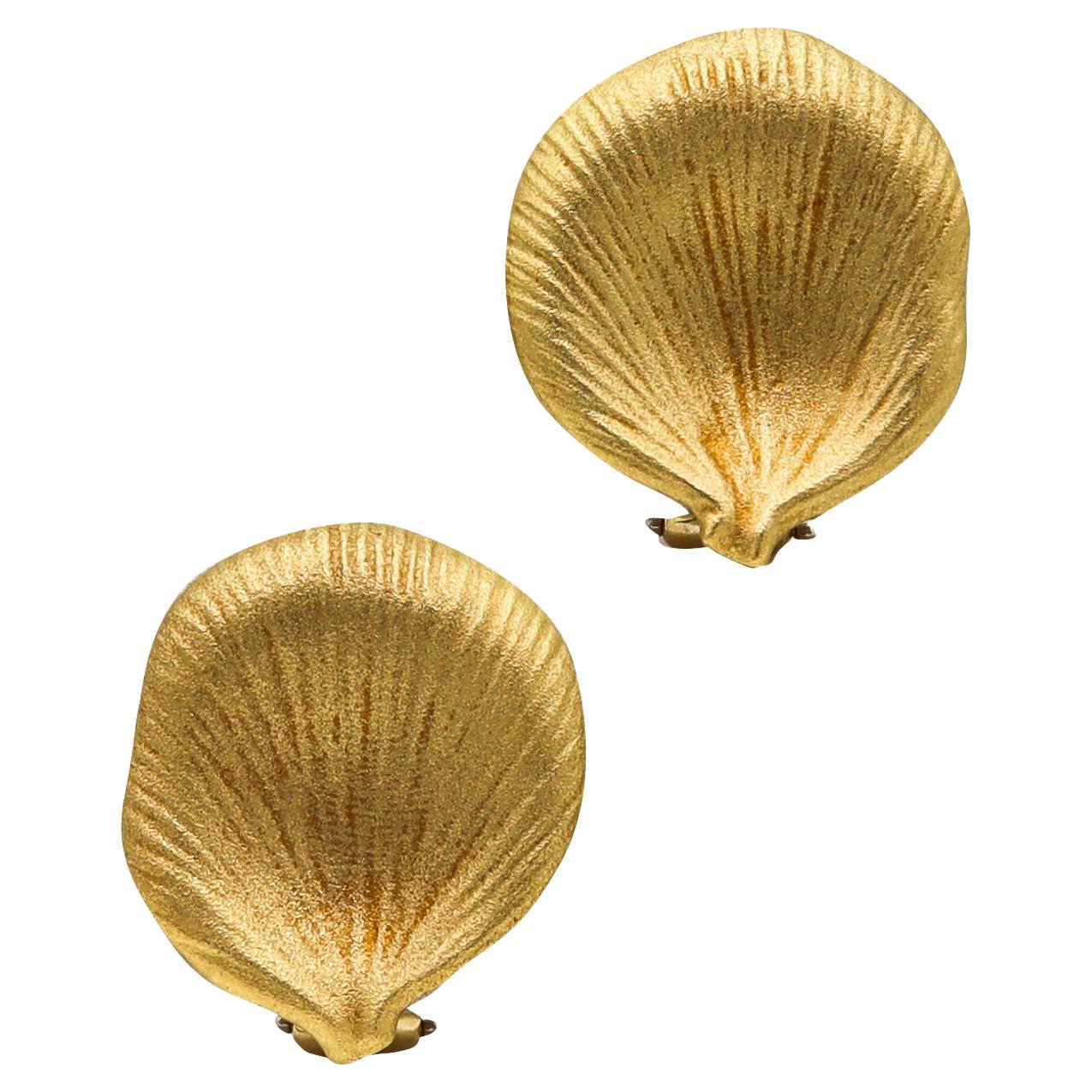 Angela Cummings Studio 1993 Textured Petals Earrings in Solid 18kt Yellow Gold