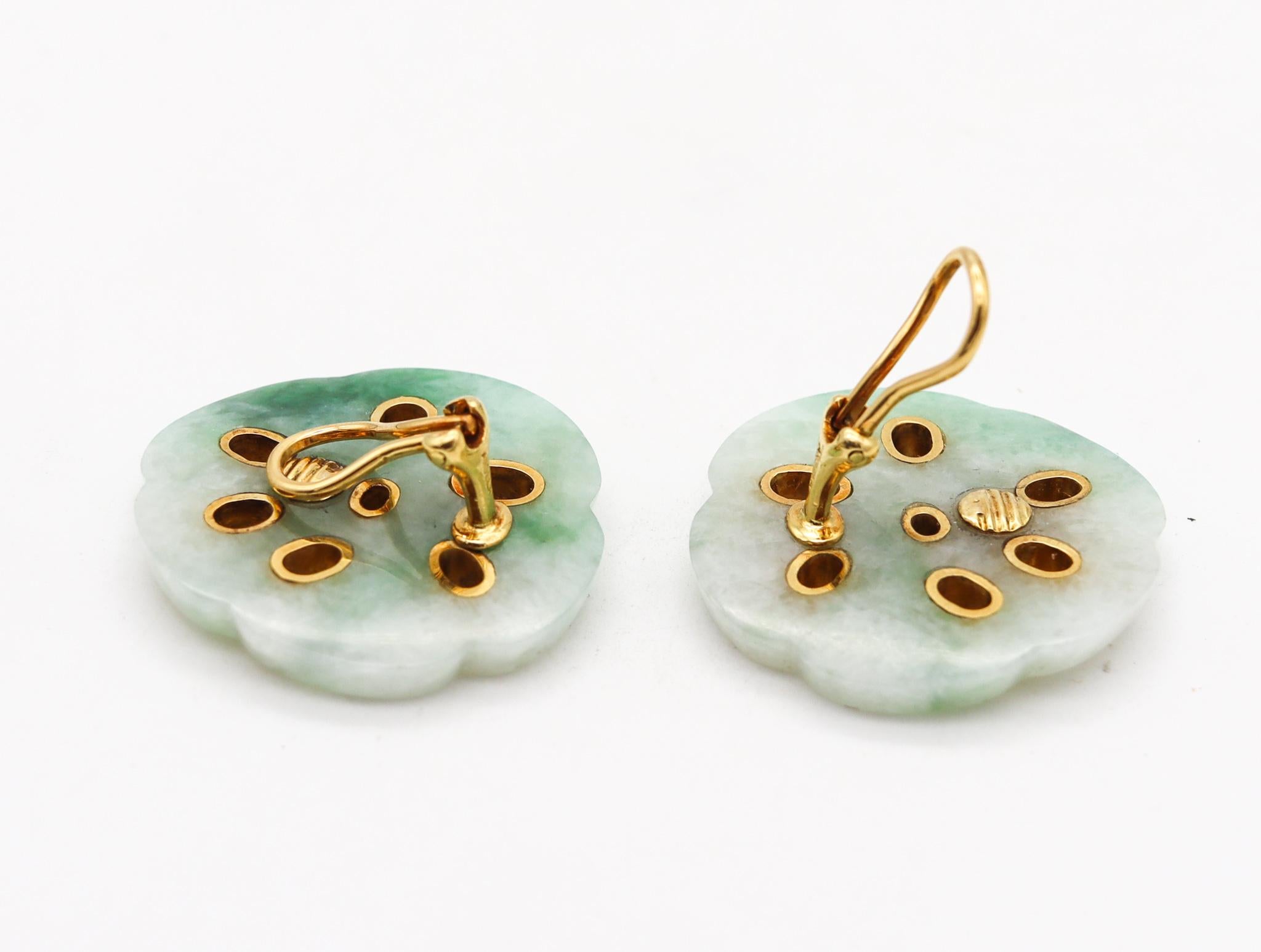 Modernist Angela Cummings Studios 1983 Lotus Clip Earrings in 18Kt Gold with Nephrite Jade For Sale