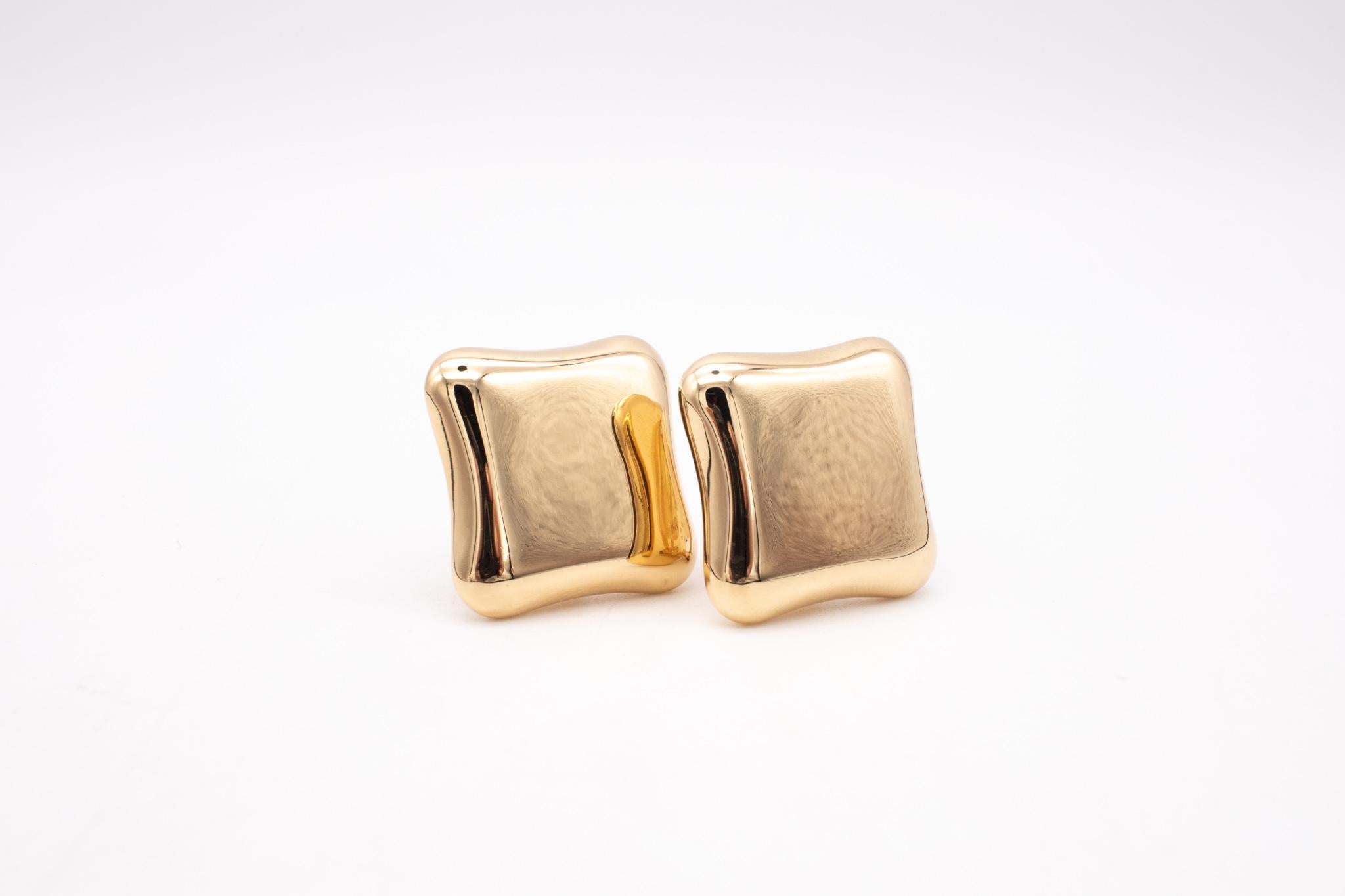 Angela Cummings Studios 1984 Geometrische Ohrringe aus 18 Karat Gelbgold mit Kissenschliff im Zustand „Hervorragend“ im Angebot in Miami, FL