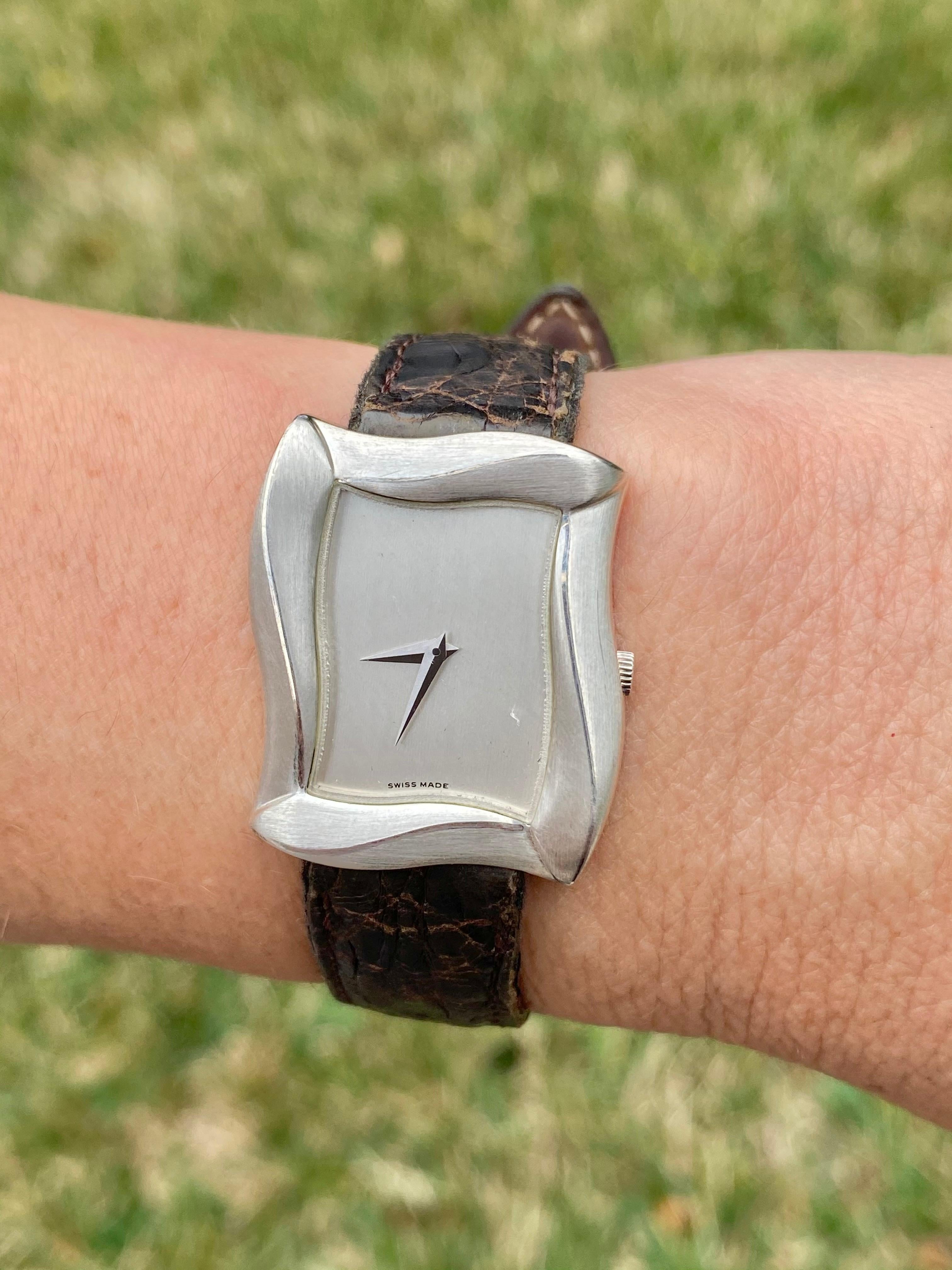 Angela Cummings Tank Style Women's Wristwatch in Leather Strap In Excellent Condition In Miami, FL