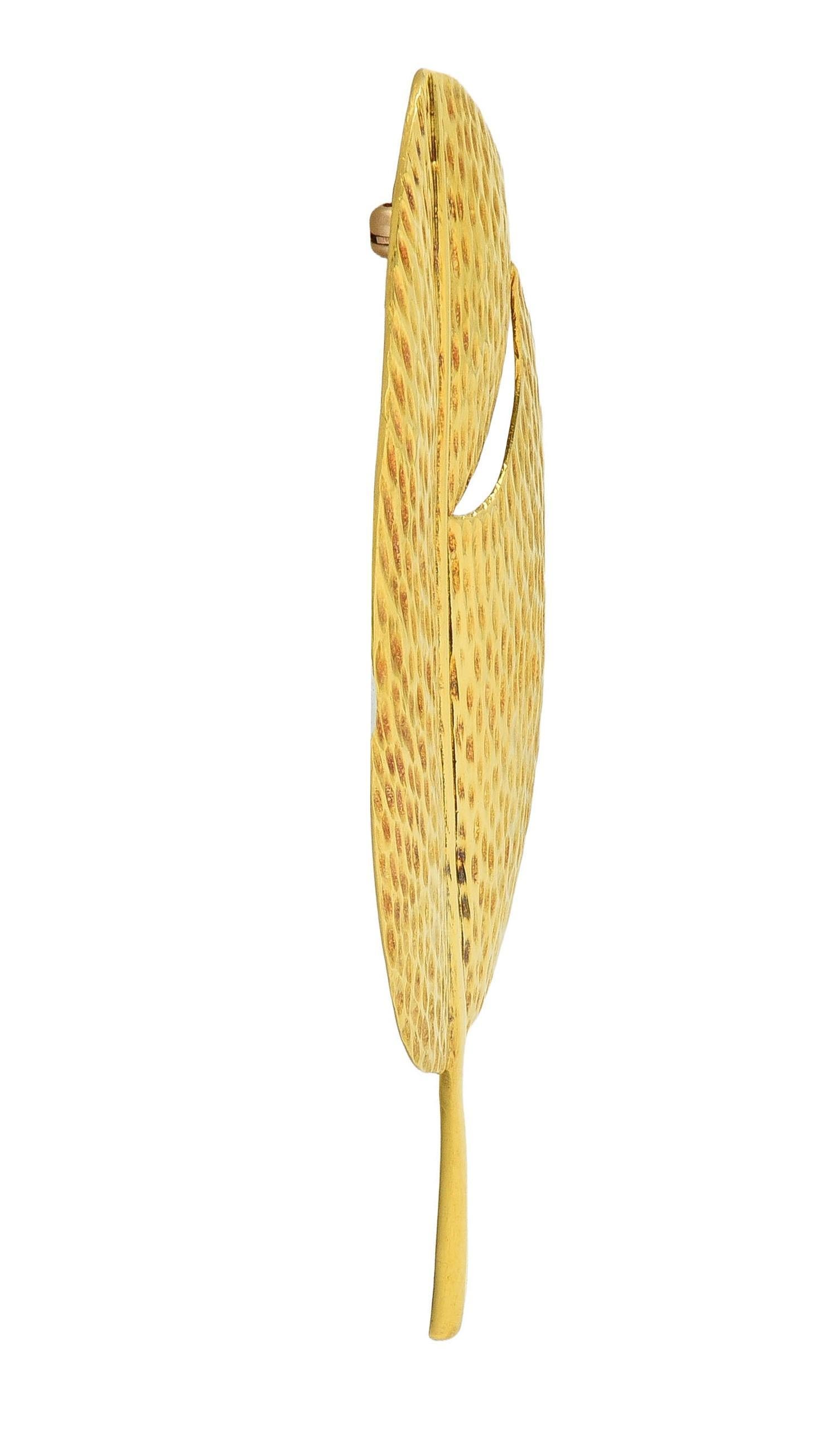 Angela Cummings Tiffany & Co. 1980 18 Karat Yellow Gold Vintage Leaf Brooch For Sale 1