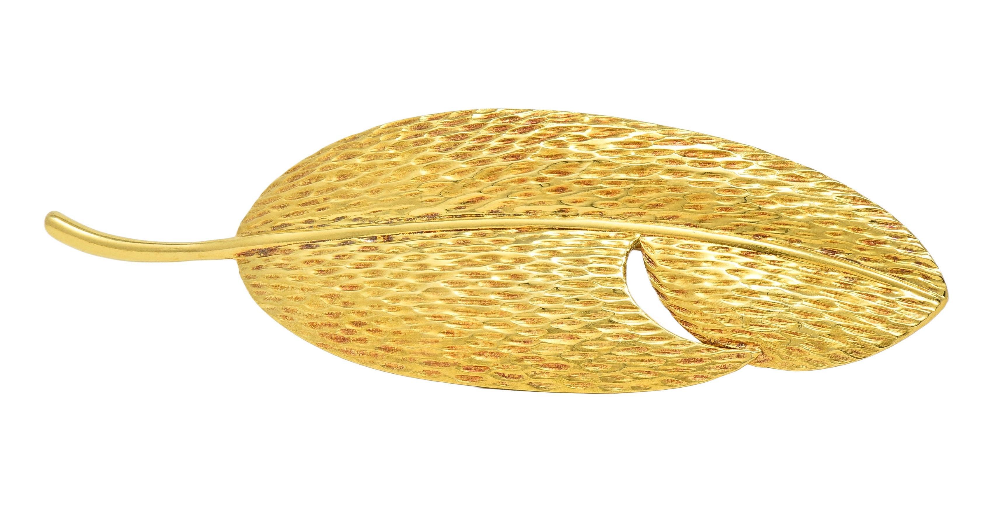 Angela Cummings Tiffany & Co. 1980 18 Karat Yellow Gold Vintage Leaf Brooch For Sale 4