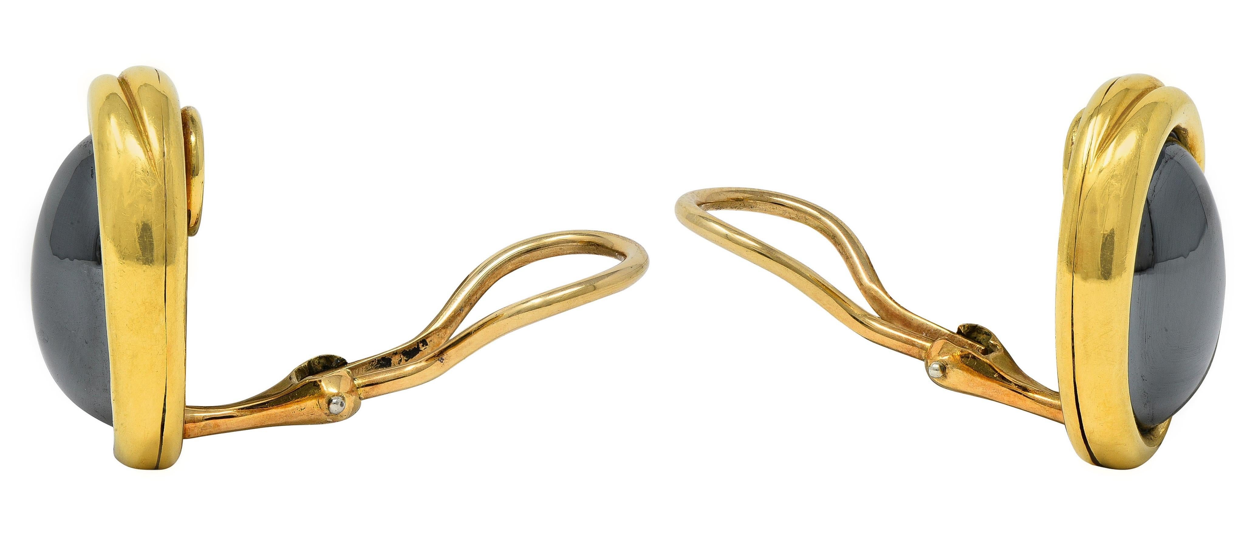 Angela Cummings Tiffany & Co. 1981 Hematite 18K Gold Vintage Ear-Clip Earrings In Excellent Condition For Sale In Philadelphia, PA