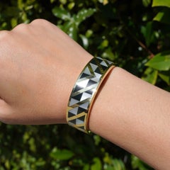 Angela Cummings for Tiffany & Co., 1986, Armband aus 18-karätigem Gold mit Onyx und Perlmutt-Intarsien