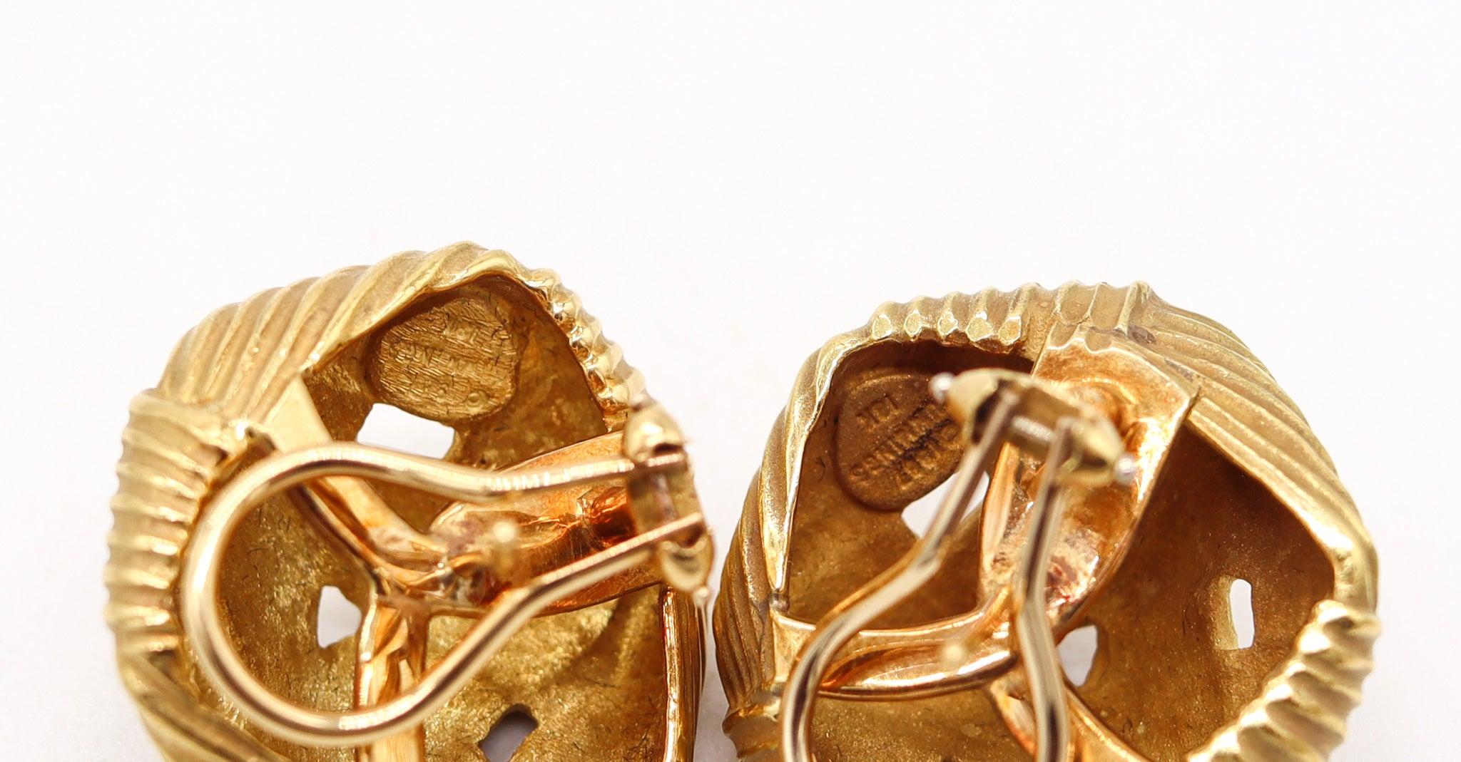ANGELA CUMMINGS Vintage Clips-On gewebte Ohrringe in massivem 18kT Gelbgold Damen im Angebot