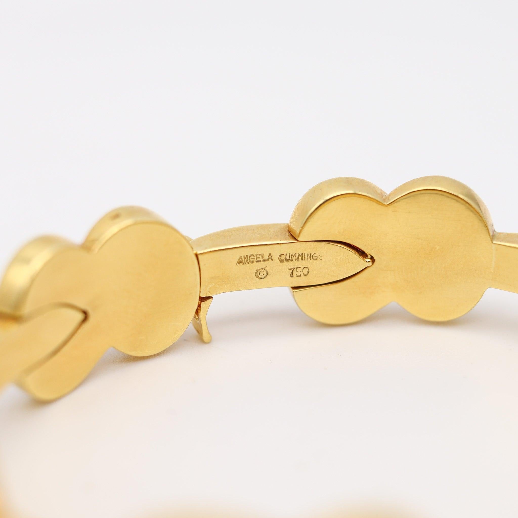 Cabochon ANGELA CUMMINGS Vintage Knots Bracelet in 18Kt Yellow Gold With Red Carnelian For Sale