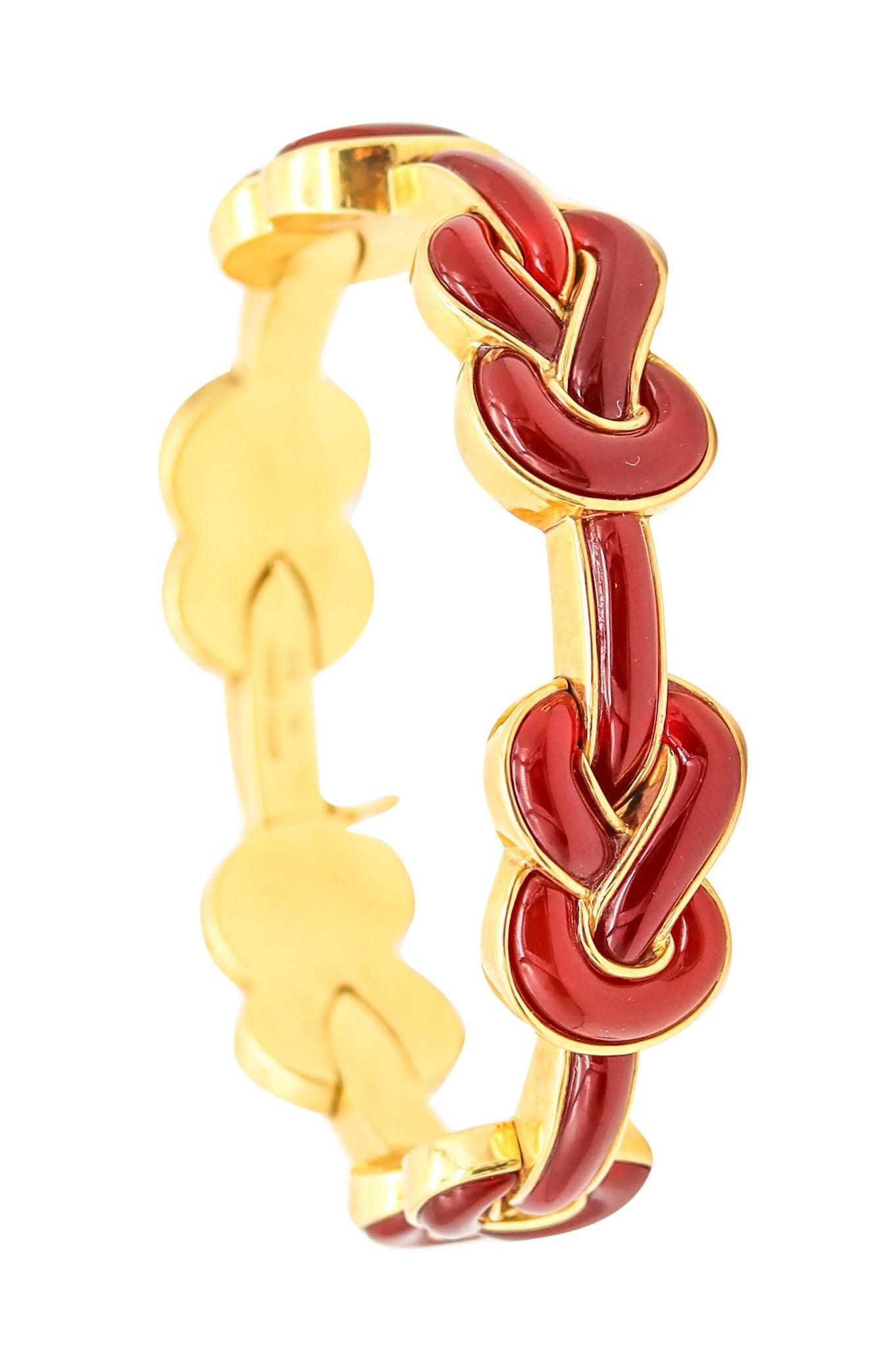 ANGELA CUMMINGS Vintage Knots Bracelet in 18Kt Yellow Gold With Red Carnelian For Sale