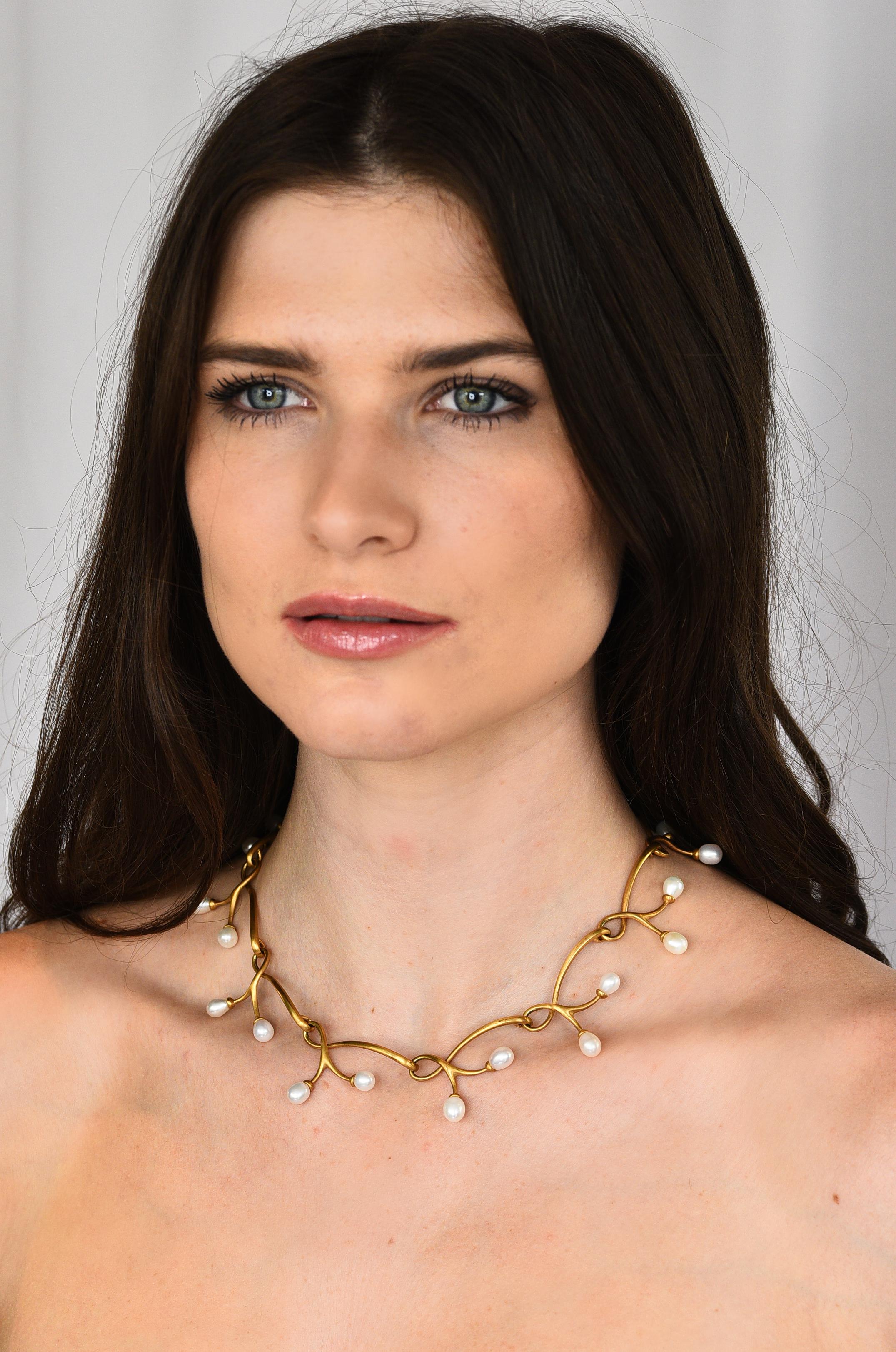 Angela Cummings Vintage Pearl 18 Karat Gold Vine Link Collar Necklace 2002 4
