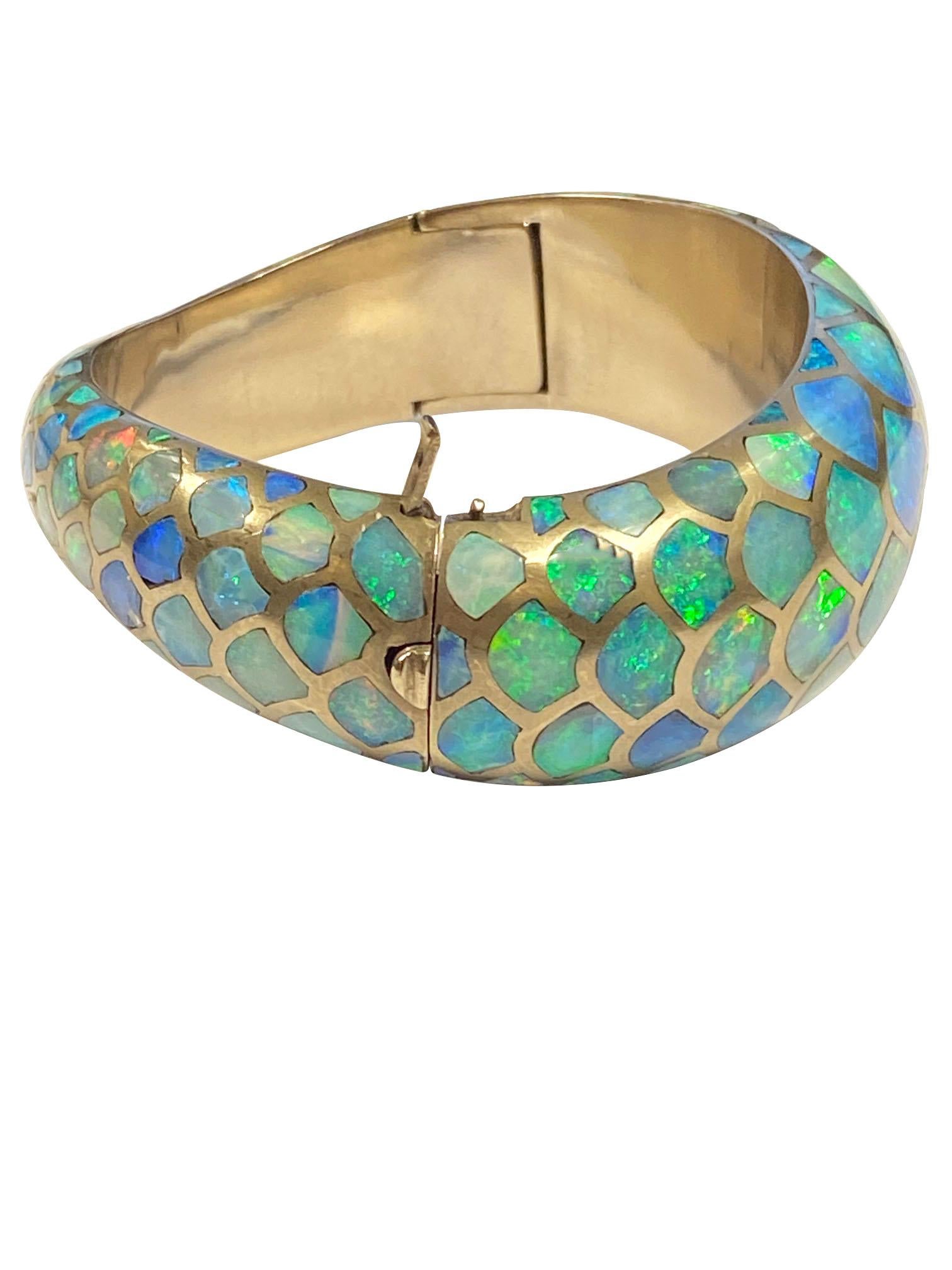 Angela Cummings White Gold and Opal Snakeskin Bangle Bracelet For Sale 1