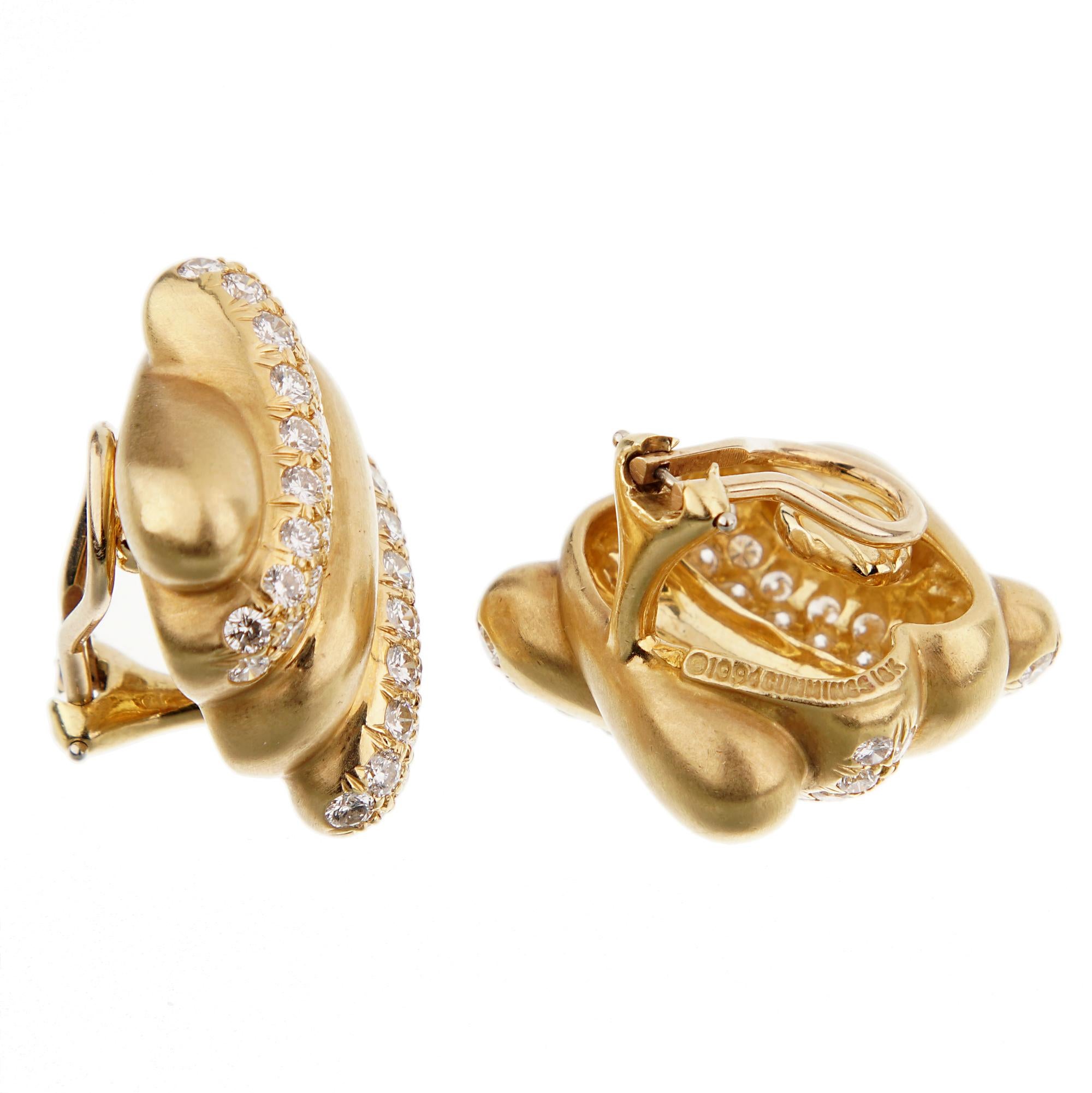 Donna Angela Cummings - Orecchini d'epoca con diamanti in oro giallo in vendita