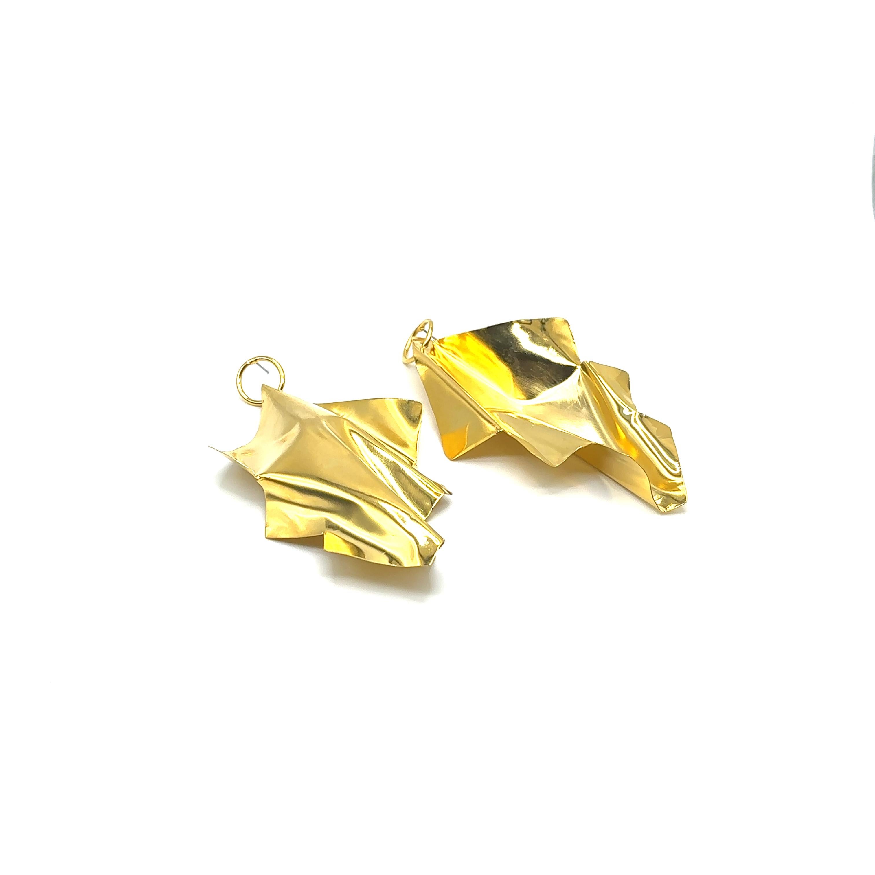 Angela - Dangle Earrings 14k gold plated In New Condition For Sale In Forest Hills, NY
