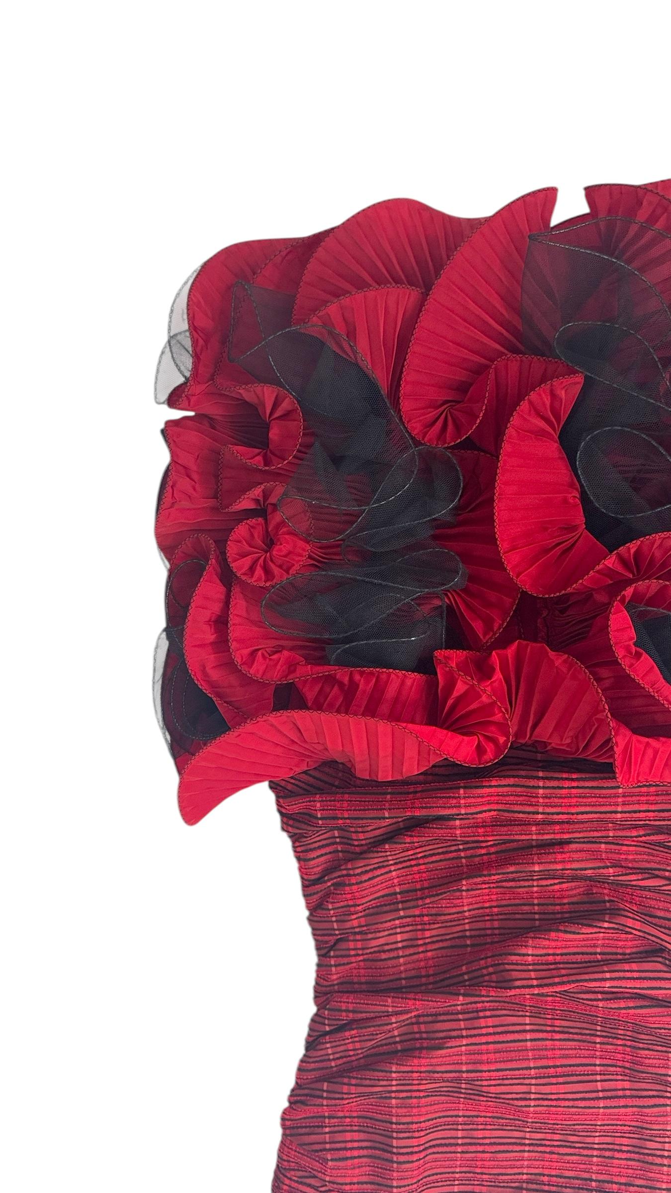 Angela Gavioli for Luciano Pavarotti Red Couture Dress For Sale 1