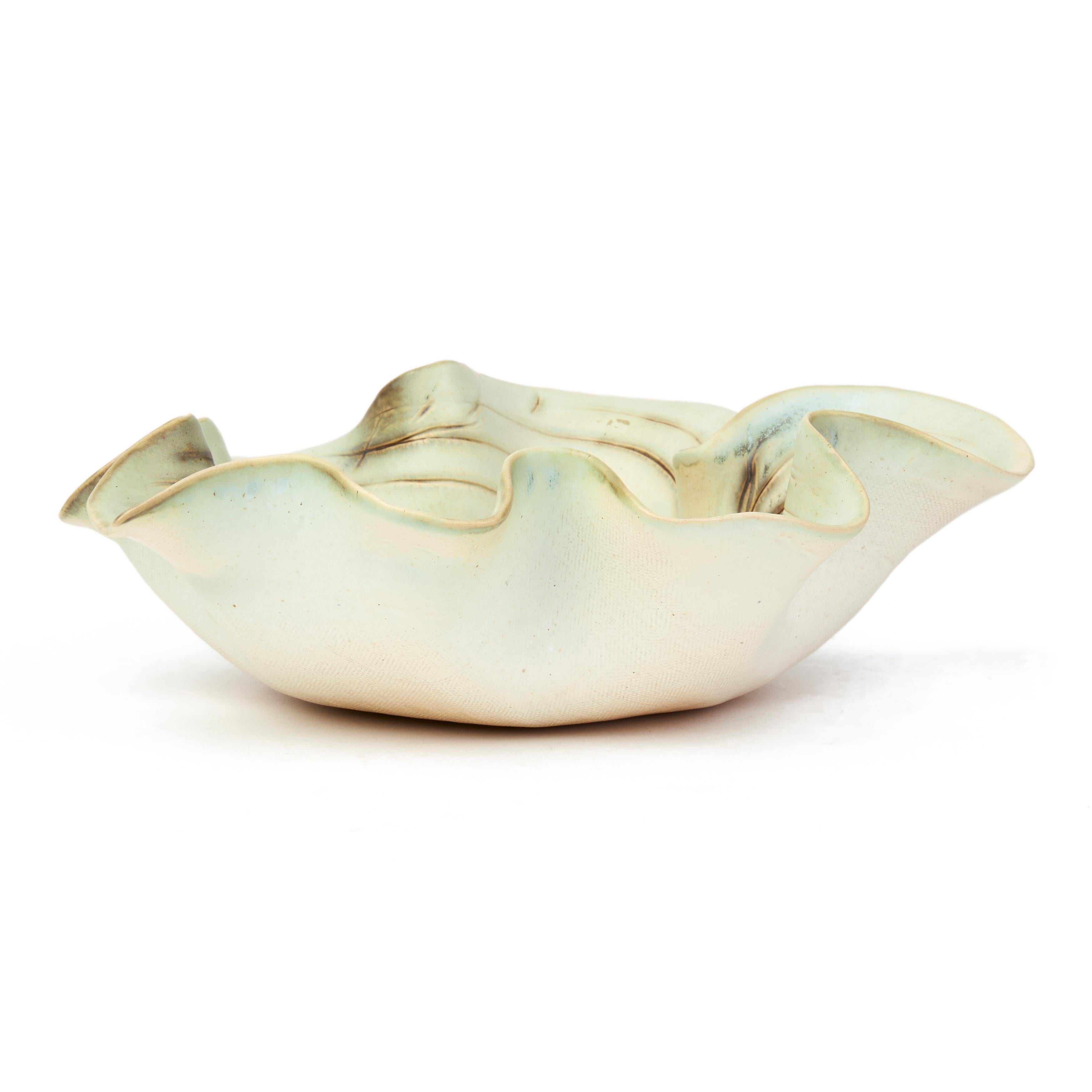English Angela Mellor Studio Ceramic Green Glazed Leaf Shaped Bowl