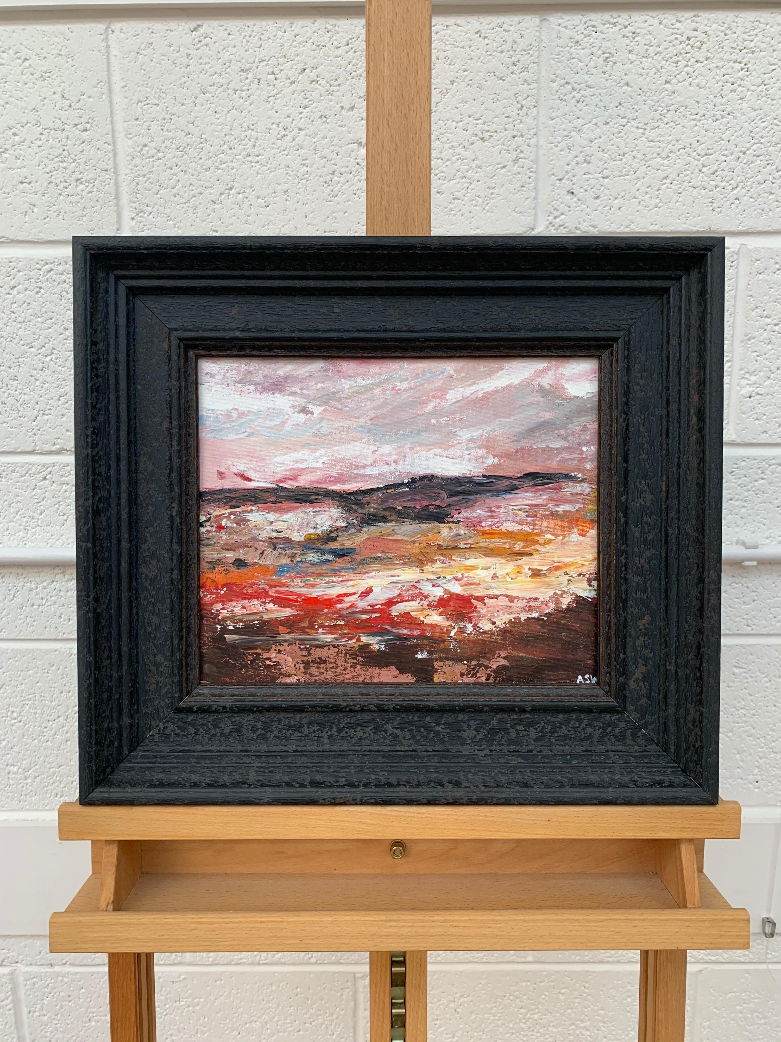 Studio di paesaggio astratto con colori marroni e terrosi di un importante artista inglese - Landscape Painting Beige di Angela Wakefield