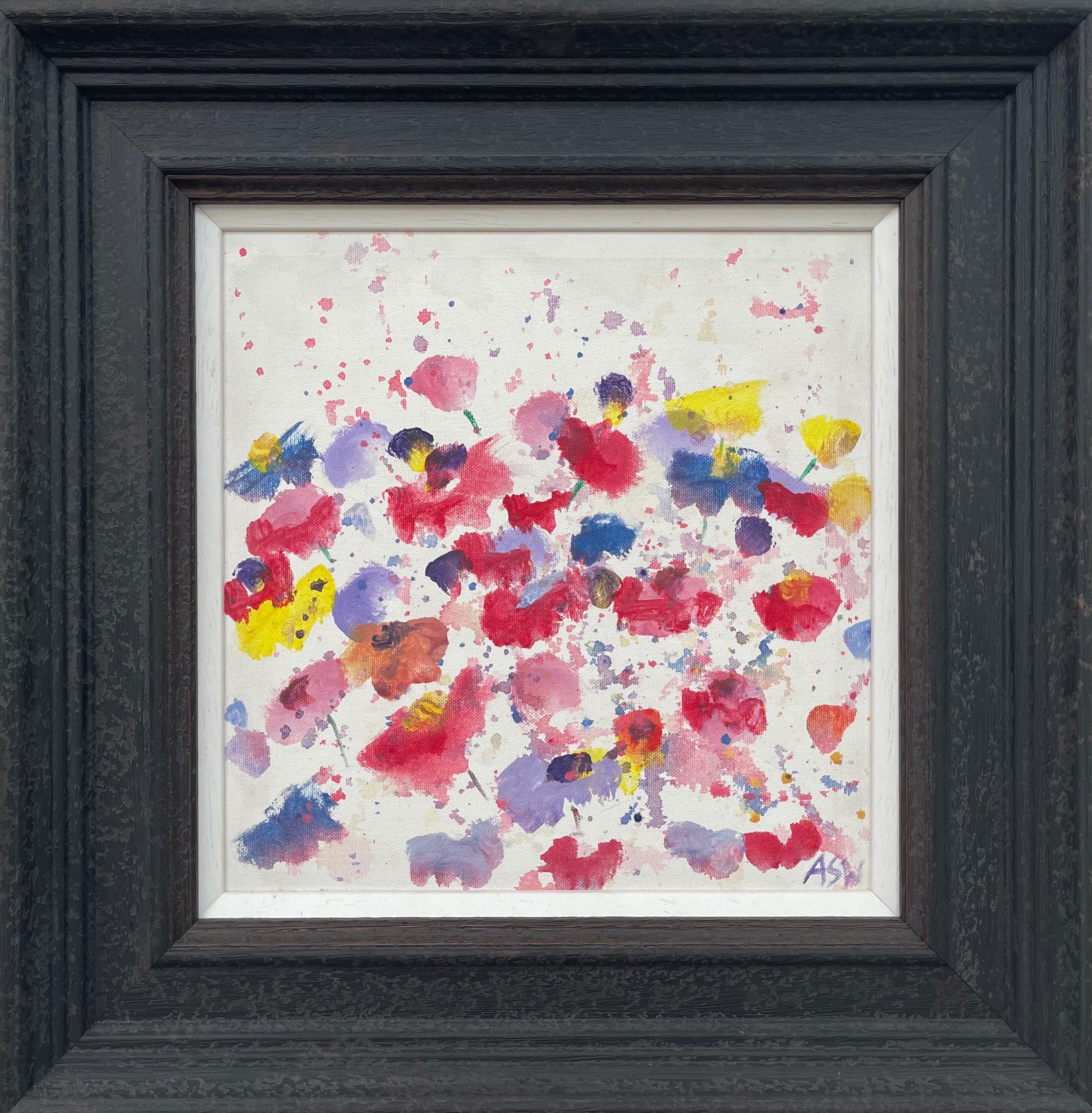 Motif de fleur abstraite rouge, bleue et jaune sur blanc de l'artiste contemporain britannique