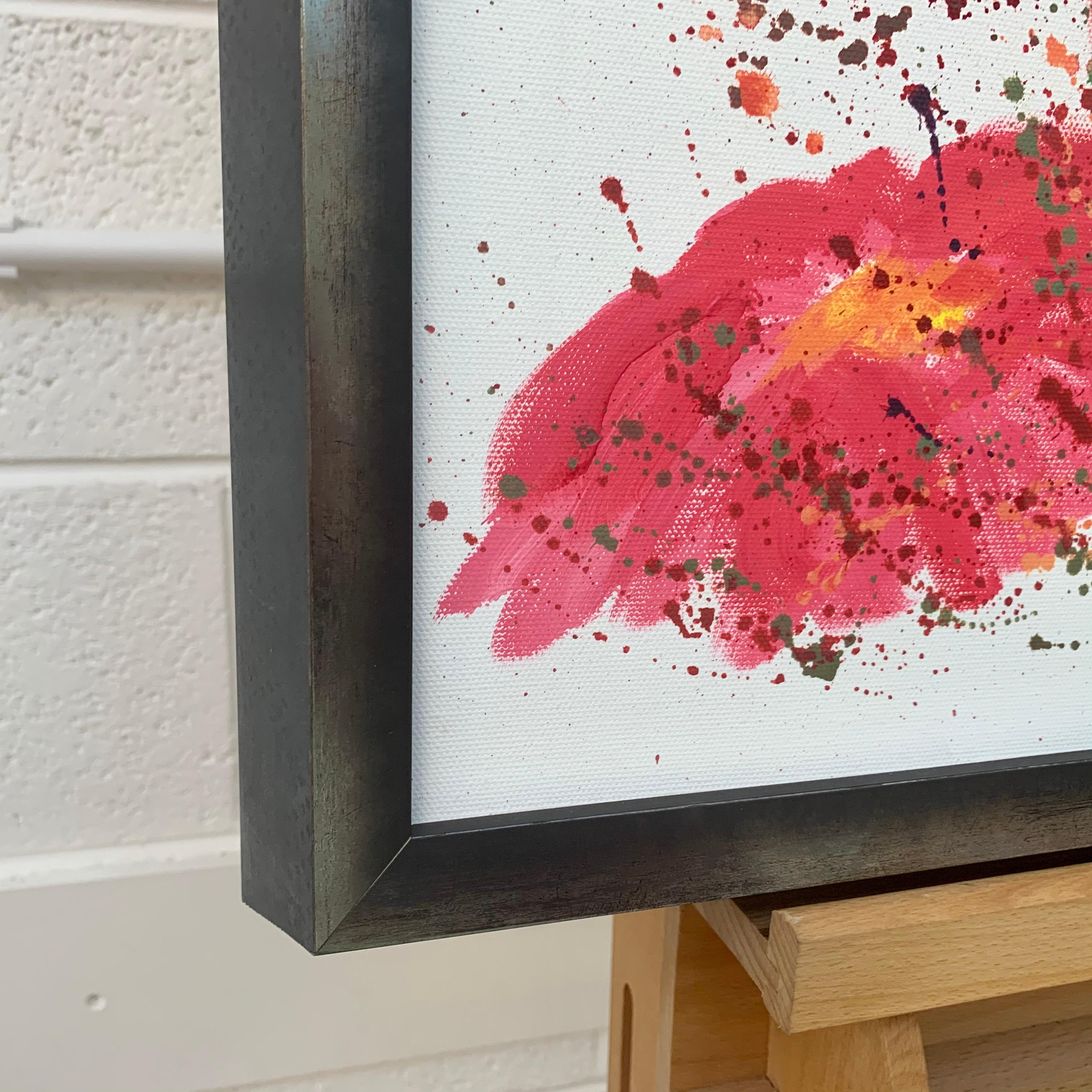 Abstrakte rote und rosa Blumen auf weißem Hintergrund des zeitgenössischen britischen Künstlers im Angebot 5