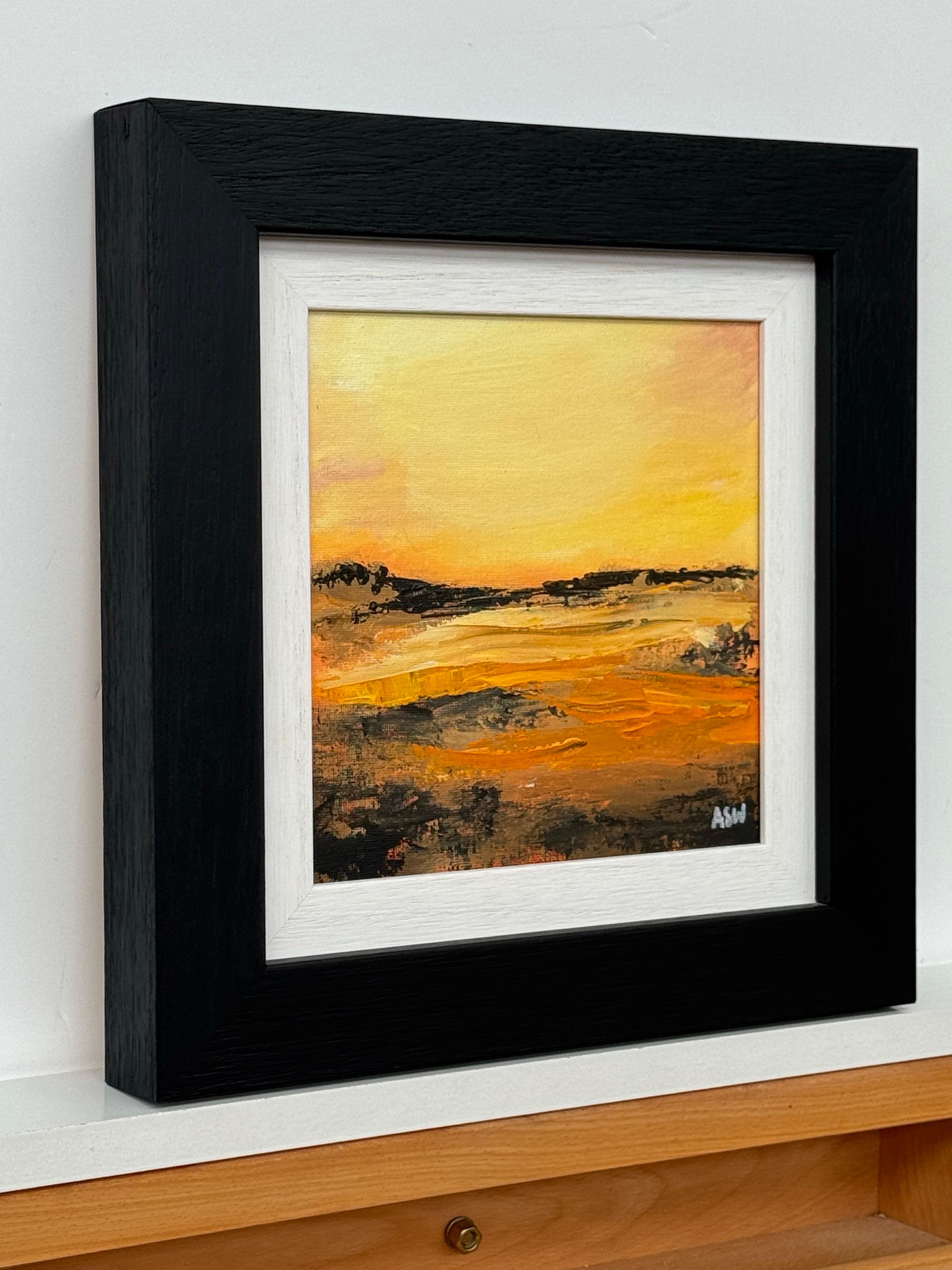 Schwarz-orange-goldgelbe abstrakte Landschaft eines zeitgenössischen britischen Künstlers – Painting von Angela Wakefield