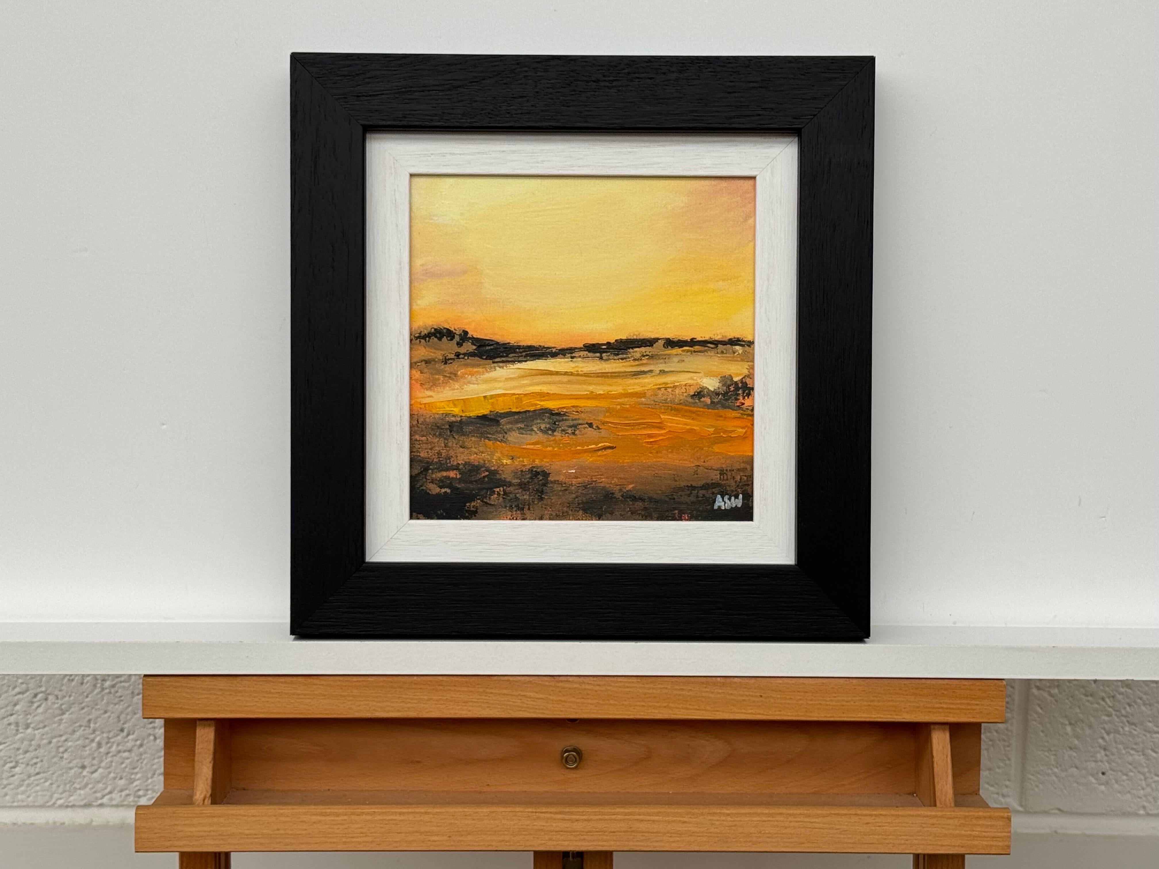 Schwarz-orange-goldgelbe abstrakte Landschaft eines zeitgenössischen britischen Künstlers (Abstrakter Impressionismus), Painting, von Angela Wakefield