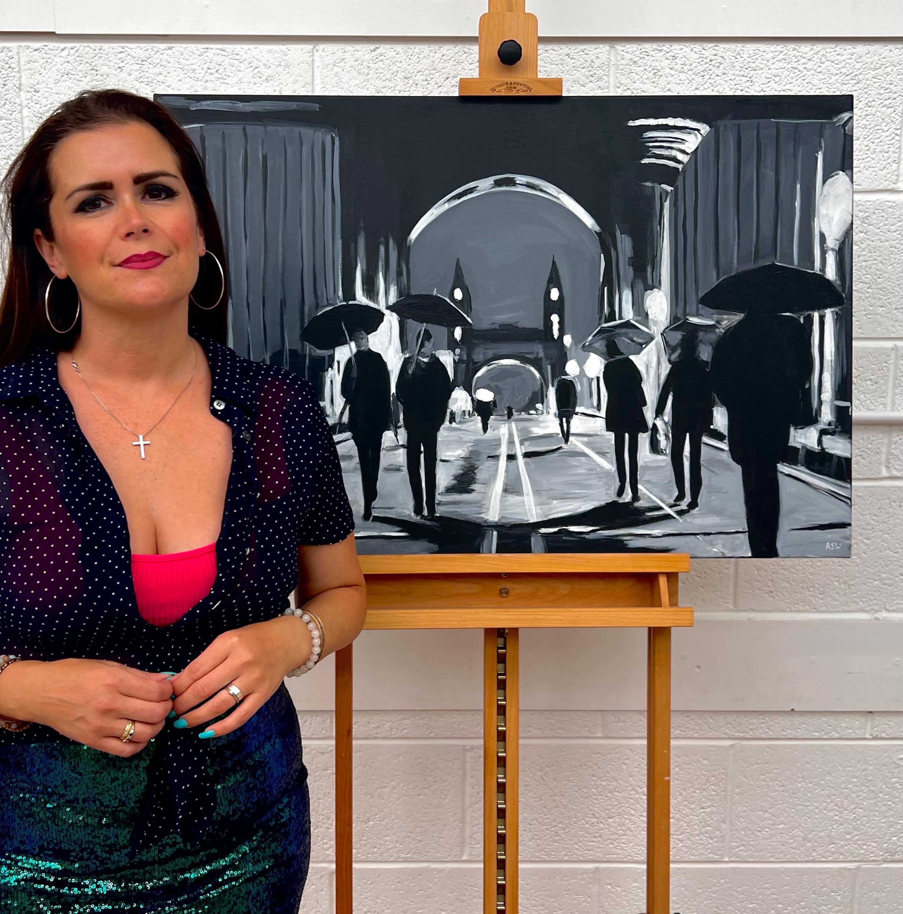 Quadro in bianco e nero del ponte di Hammersmith a Londra realizzato da un artista urbano britannico - Painting di Angela Wakefield