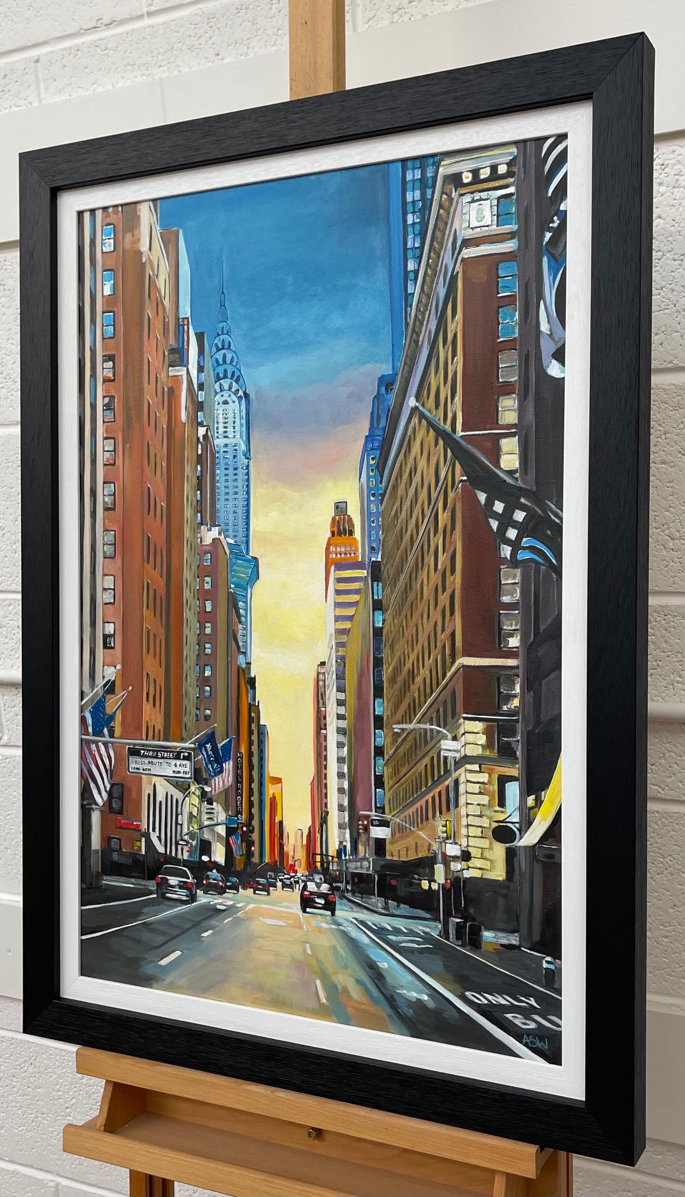Le Chrysler Building, 42nd Street, New York, par l'artiste britannique contemporain - Noir Figurative Painting par Angela Wakefield