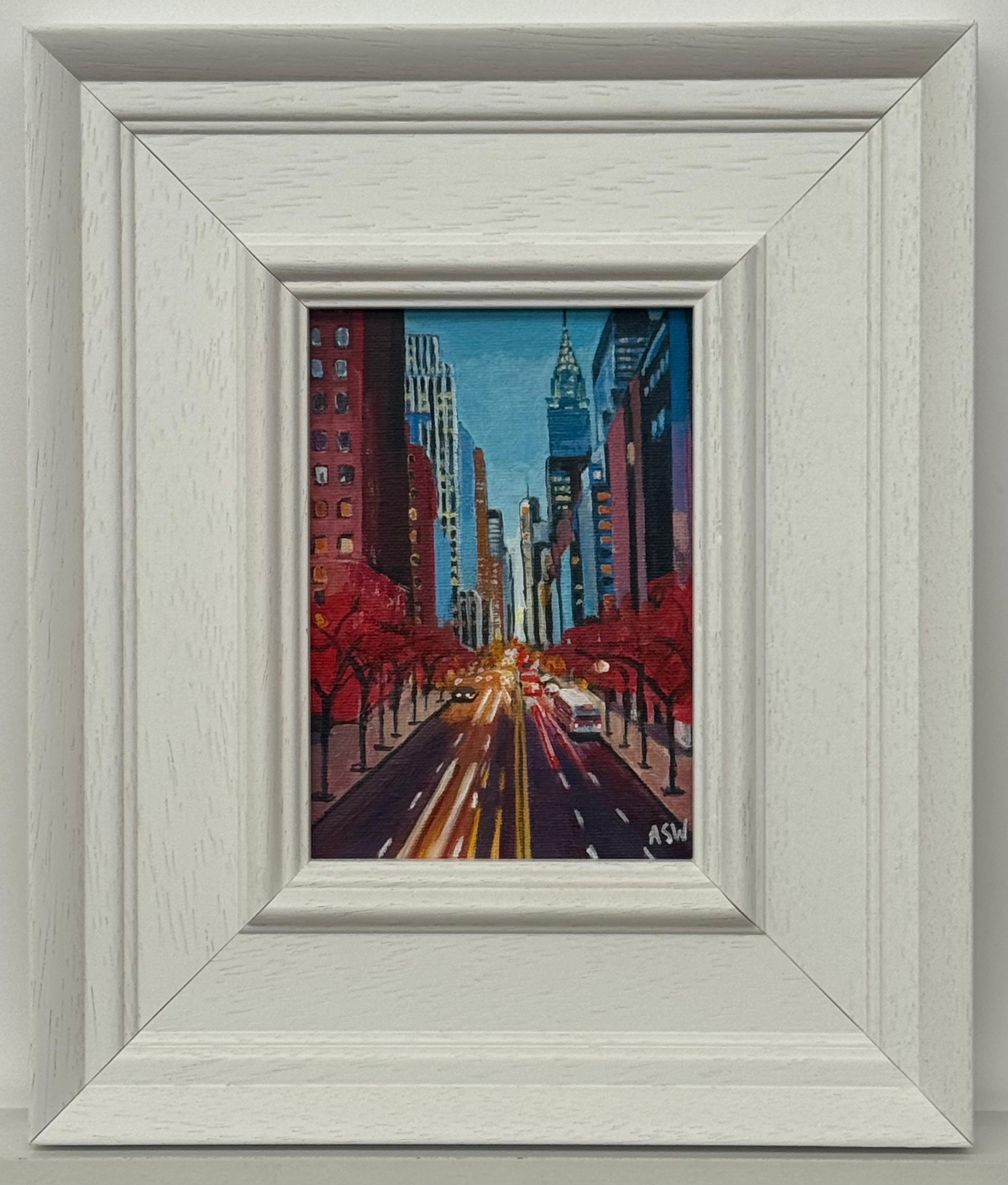 Chrysler View - Paysage urbain miniature de la ville de New York par l'artiste contemporaine Angela Wakefield

L'œuvre d'art mesure 5 x 7 pouces
Le cadre mesure 11 x 13 pouces

Titre : Chrysler View - Manhattan en mouvement
Artistics : Angela