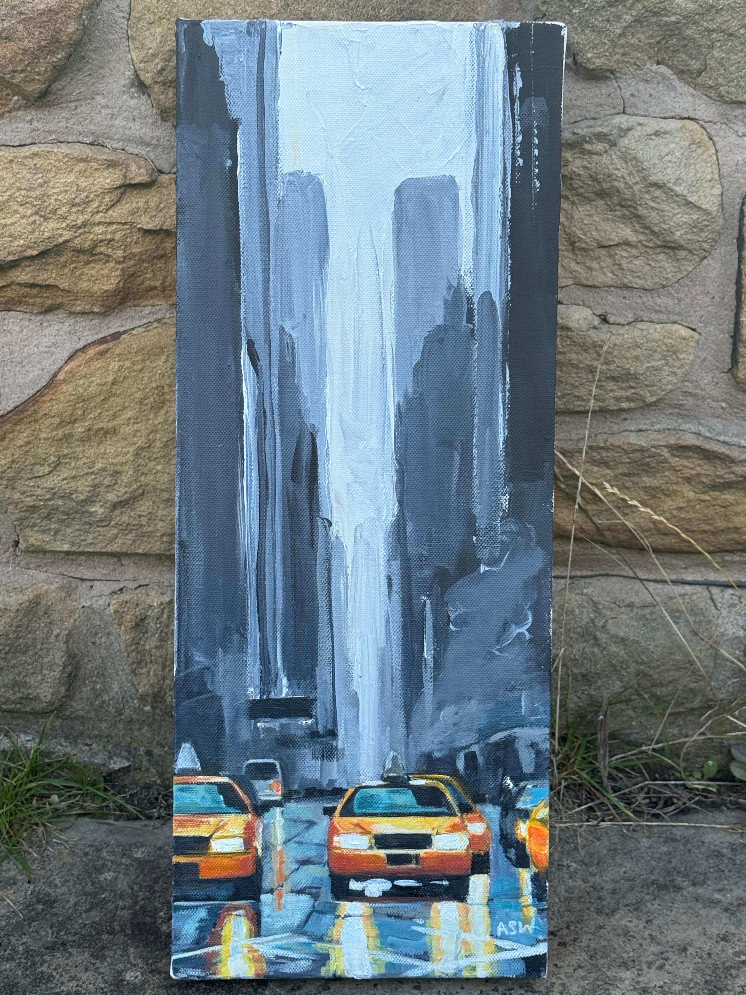 Taxi jaune classique des années 1990 la nuit et gratte-ciel gris dans la rue de New York City en vente 9