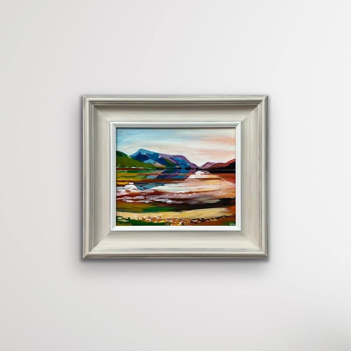Peinture de paysage coloré du Loch Leven, Glen Coe dans les Highlands écossais par l'artiste britannique contemporaine de premier plan, Angela Wakefield. 

L'œuvre d'art mesure 12 x 10 pouces 
Le cadre mesure 18 x 16 pouces 

Angela Wakefield a fait