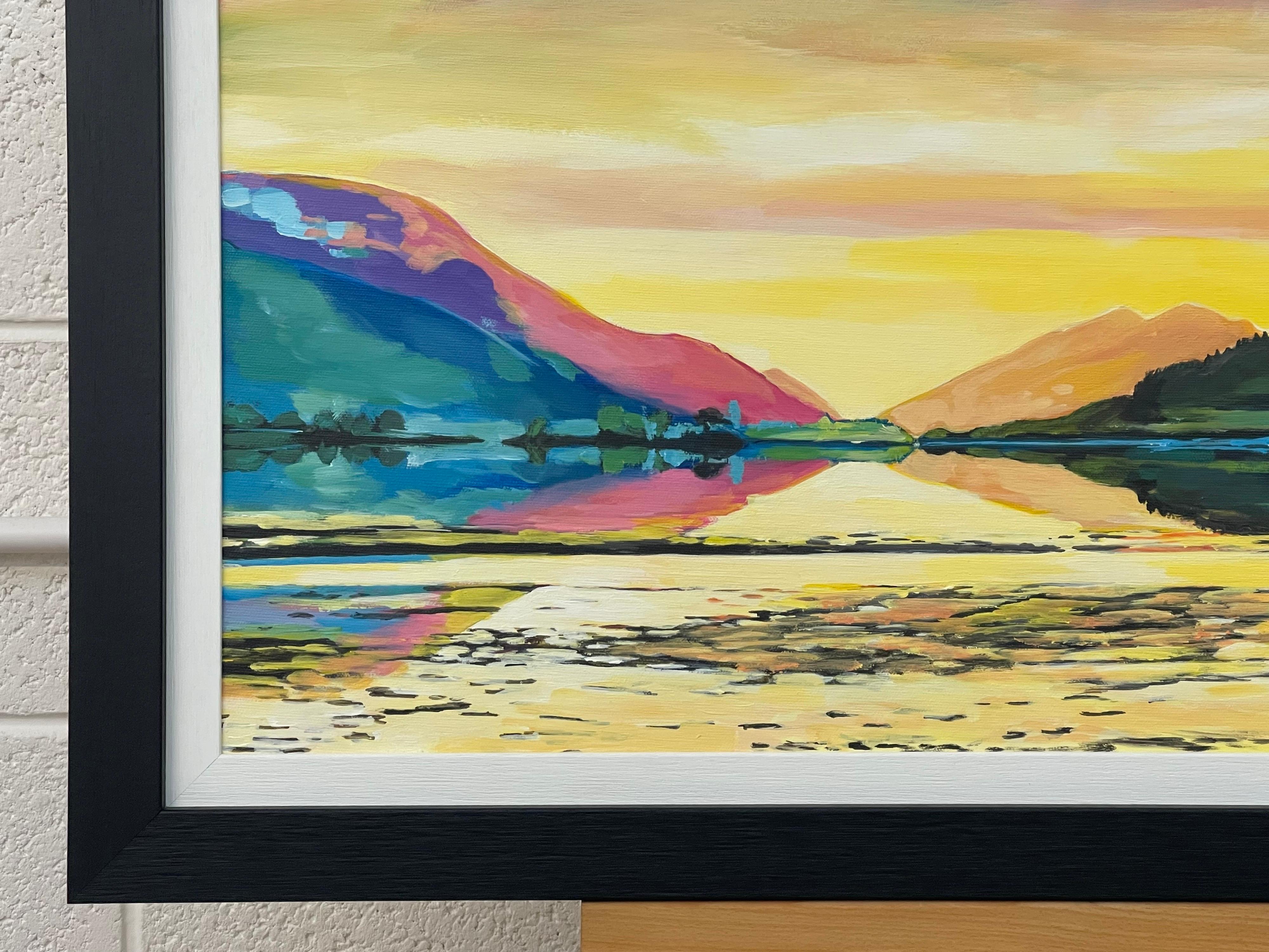 Colorido paisaje de las Tierras Altas de Escocia pintado por un artista contemporáneo en venta 4