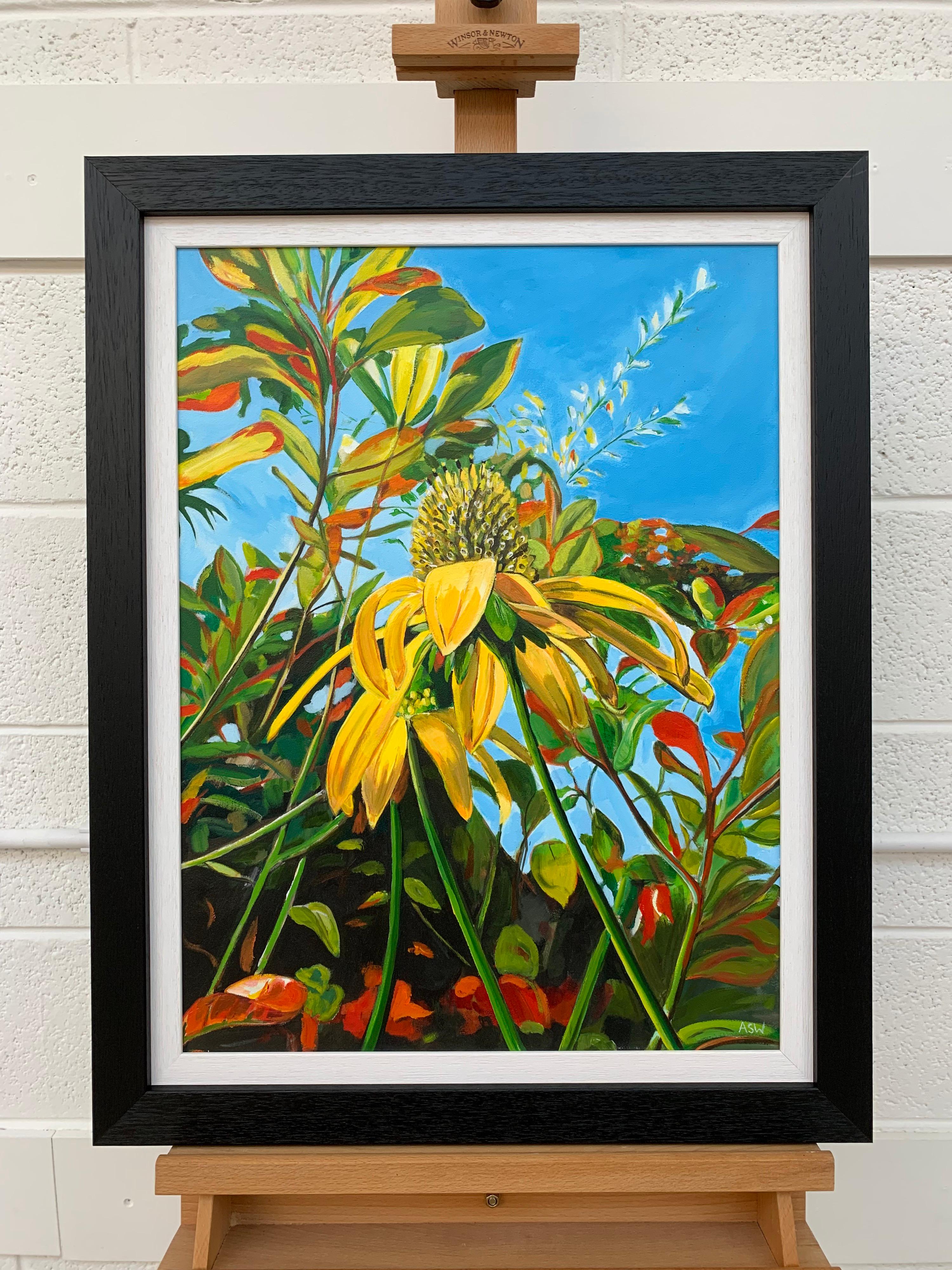 Buntes Originalgemälde mit englischen Gartenblumen im Landhausstil des britischen Künstlers (Grau), Still-Life Painting, von Angela Wakefield
