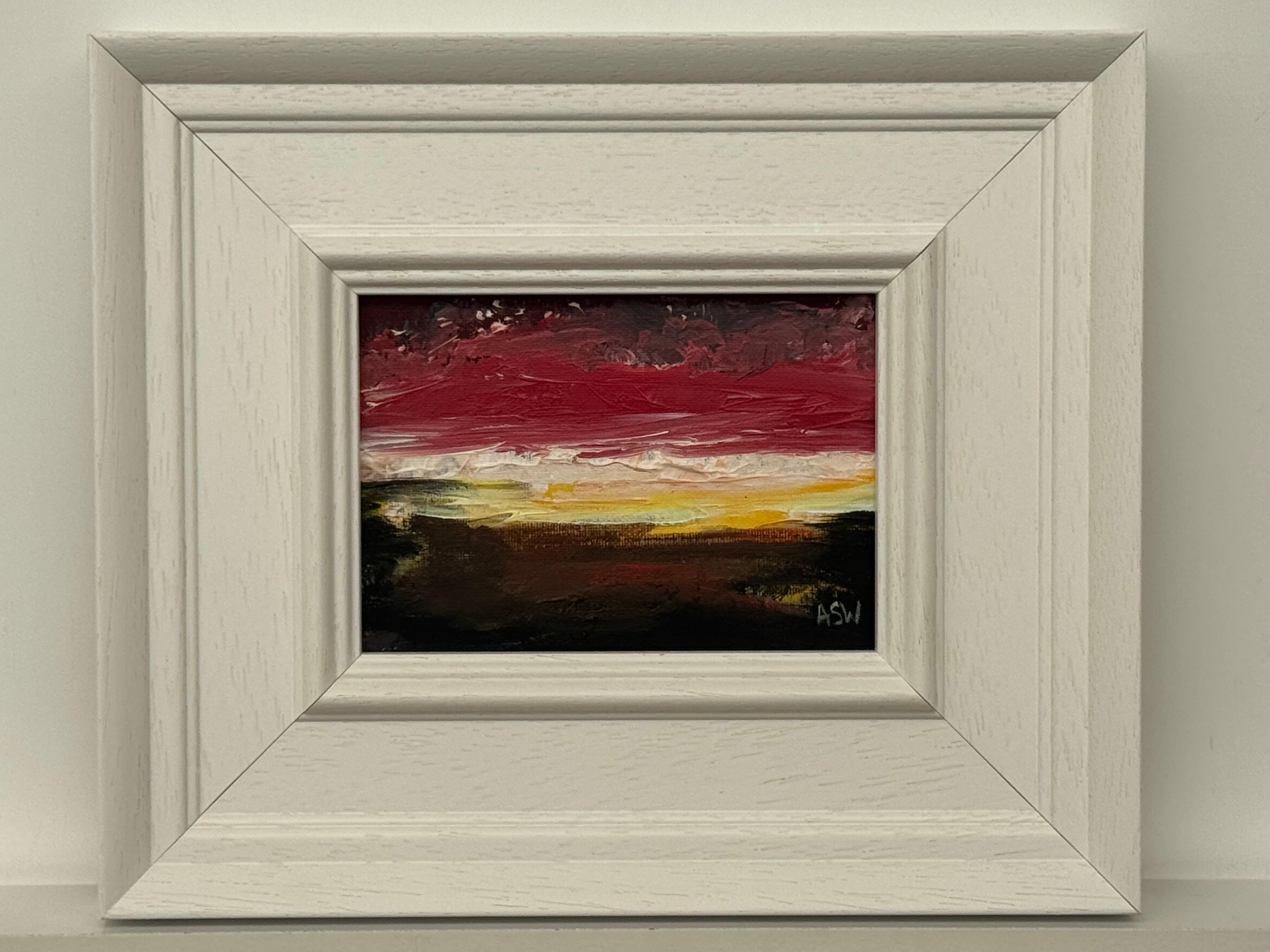 Afterglow carmesí Estudio artístico de paisaje abstracto en miniatura por un artista contemporáneo en venta 7