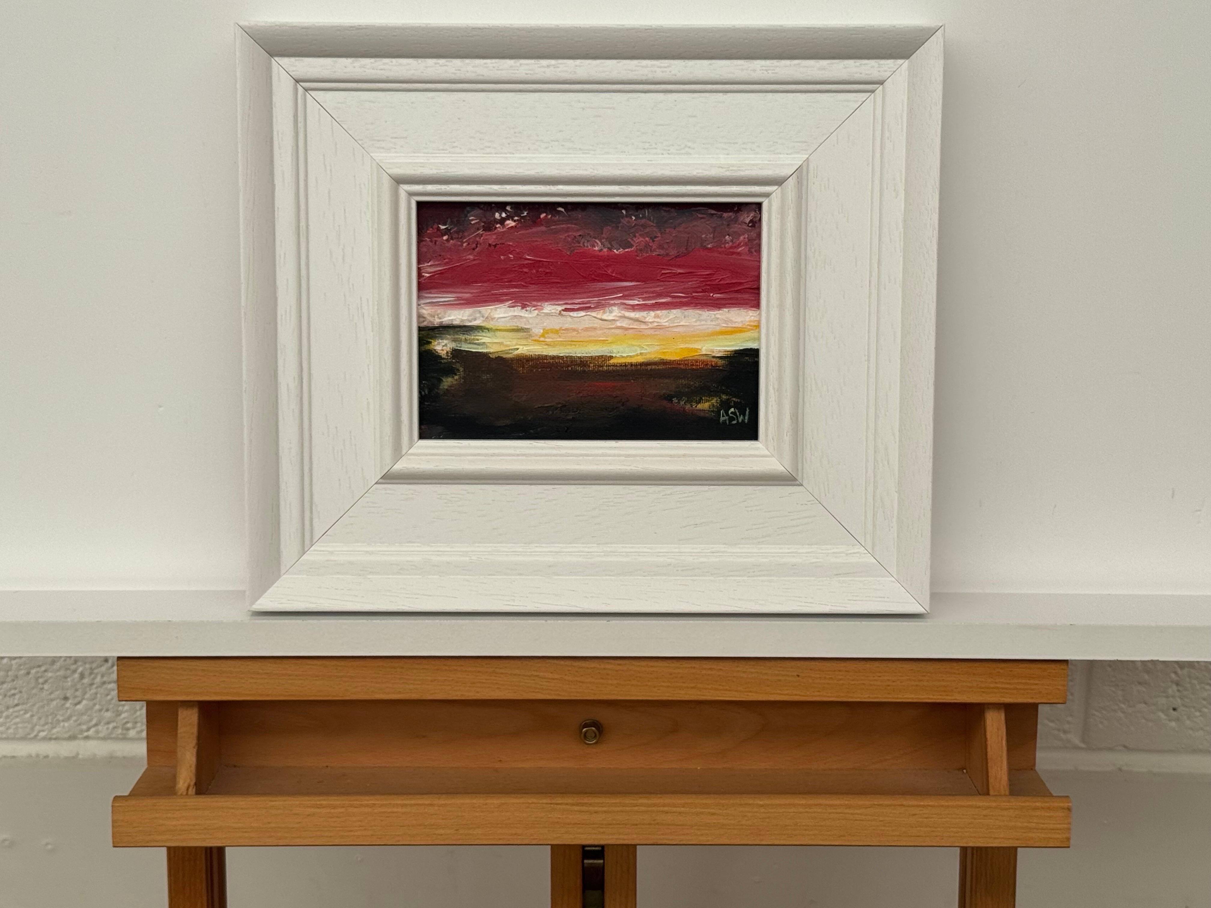 Afterglow carmesí Estudio artístico de paisaje abstracto en miniatura por un artista contemporáneo en venta 9